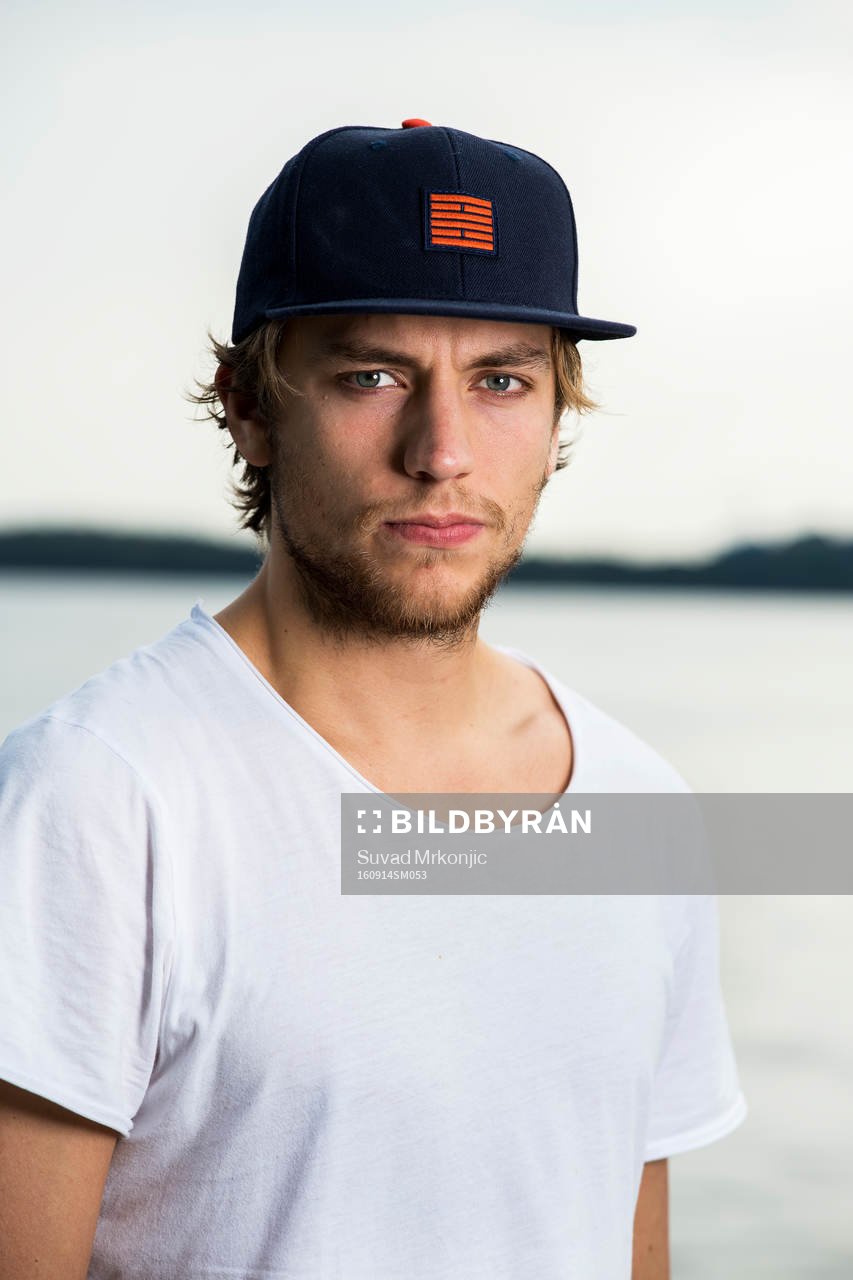 Eric Martinsson är en fd Röglespelare som numera spelar i