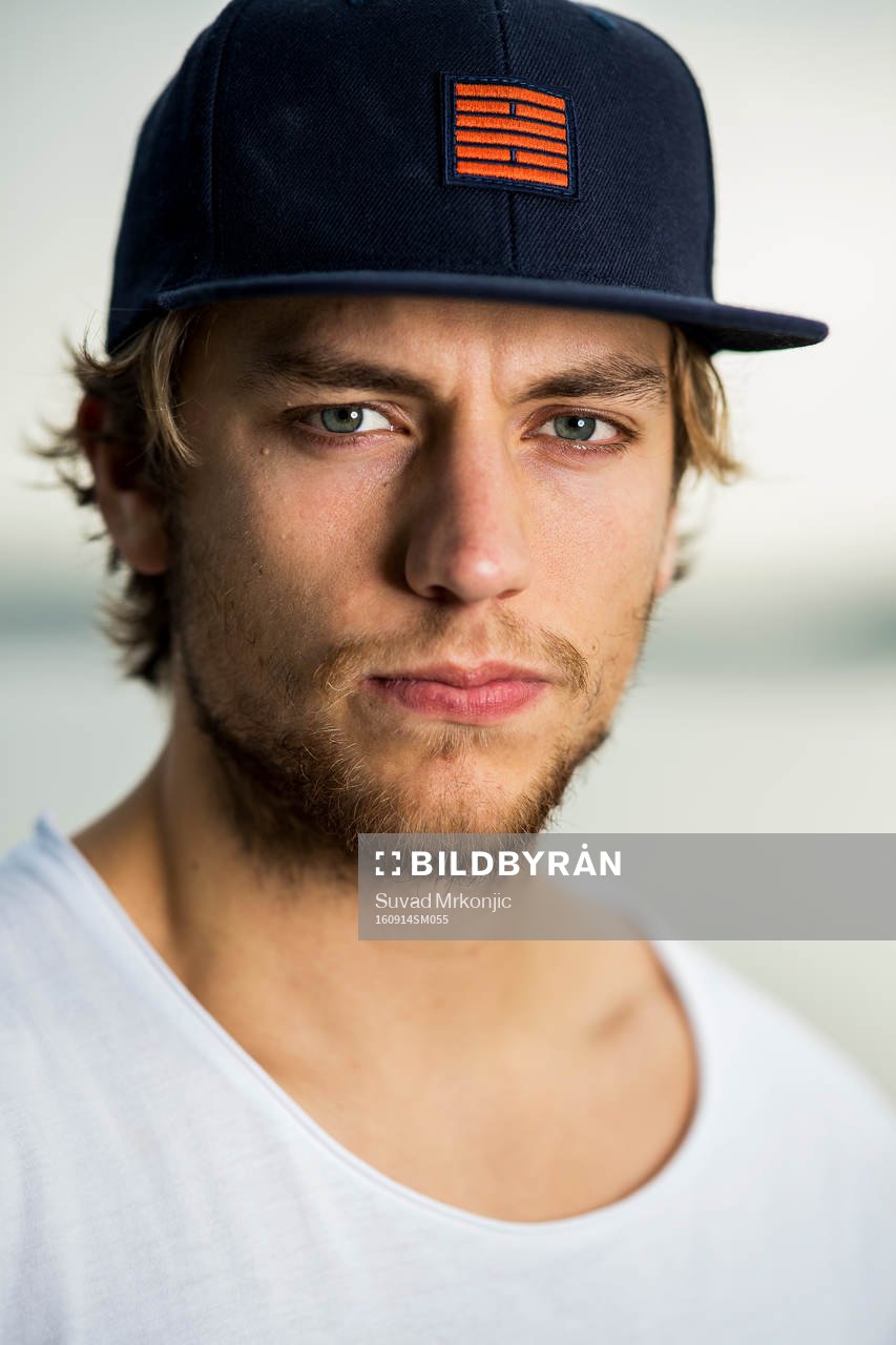 Eric Martinsson är en fd Röglespelare som numera spelar i