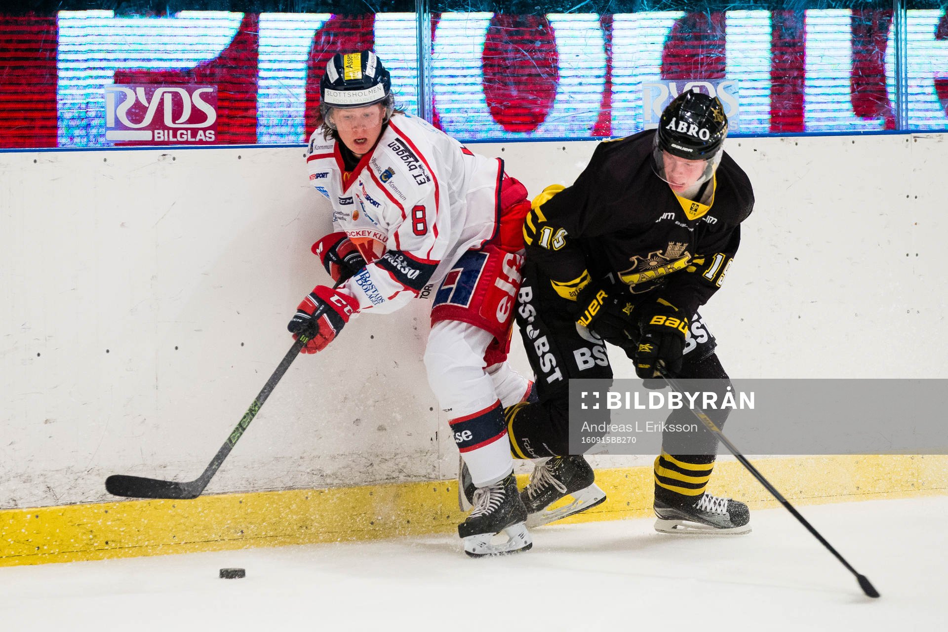 s Fredrik Karlström