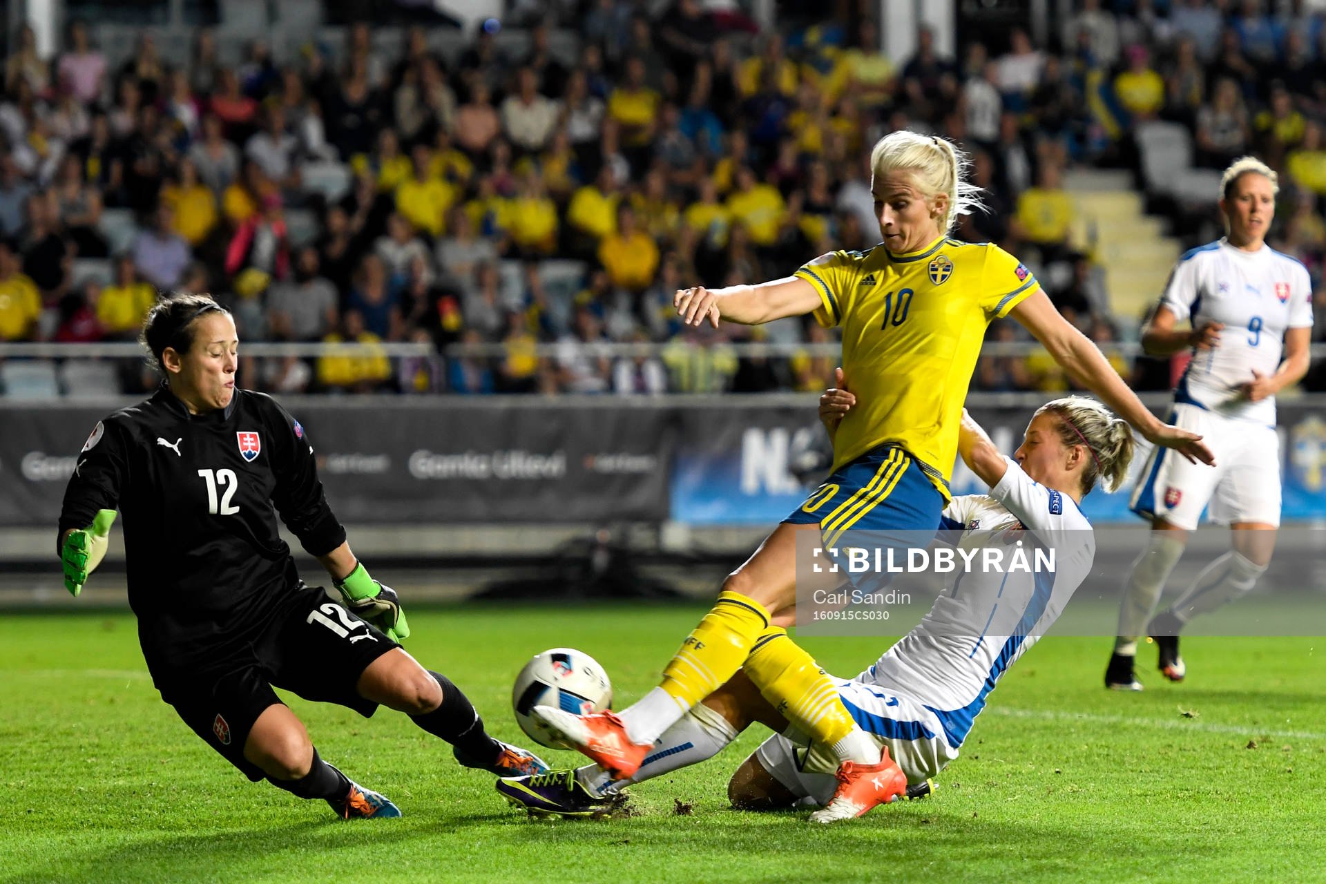 Slovakiens målvakt Maria Korenciova och Patricia