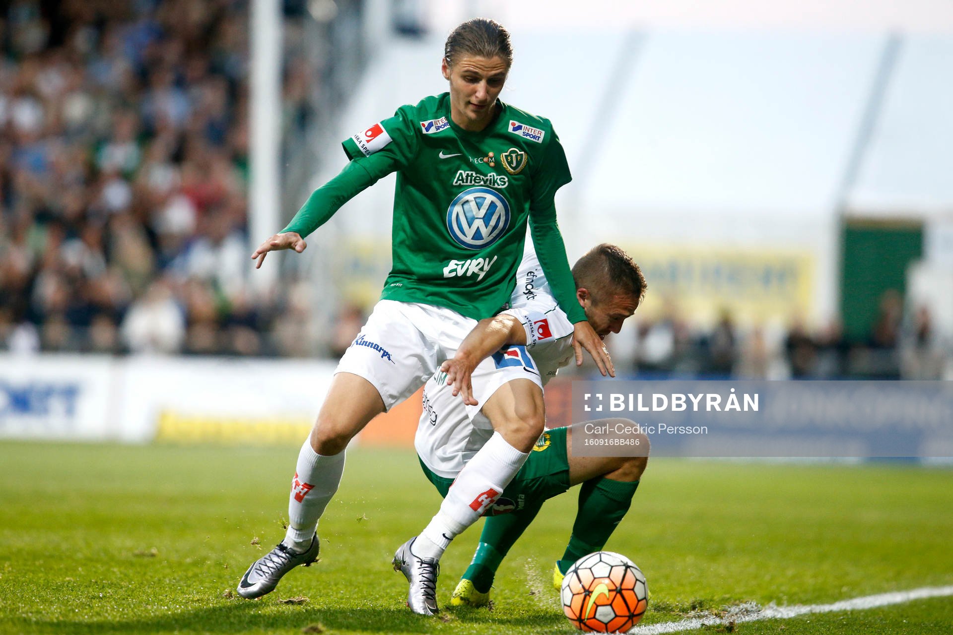 Jönköpings Pawel Cibicki och Hammarbys Mats Solheim