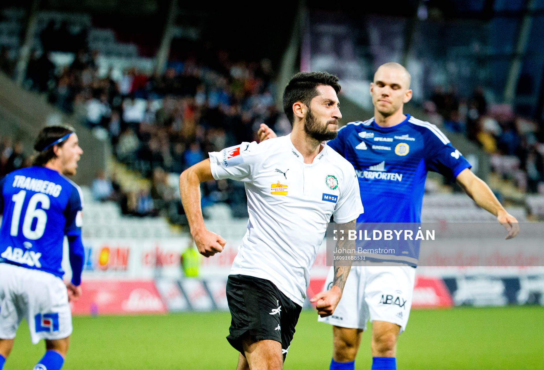 Örebros Nahir Besara gör 2-1 och jublar