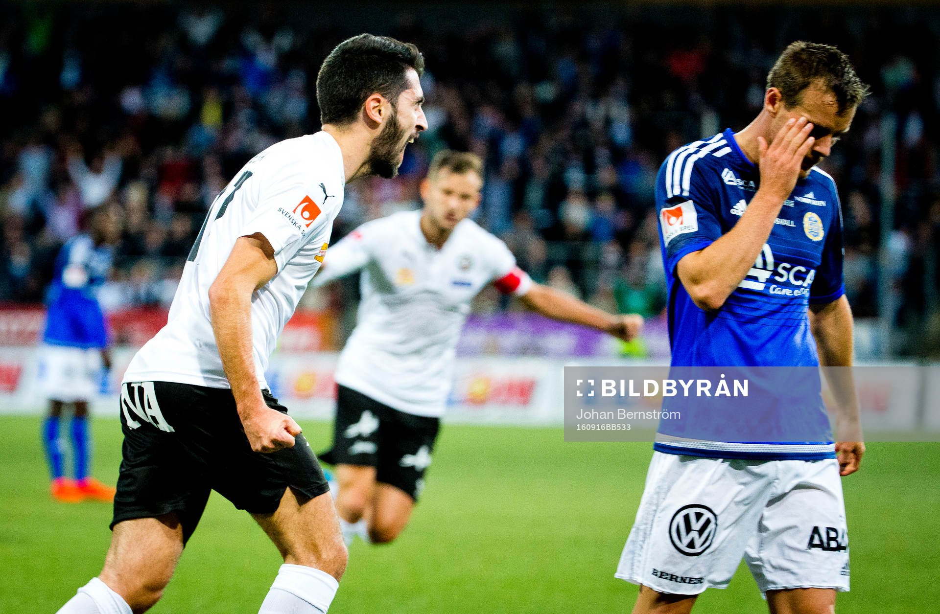Örebros Nahir Besara gör 2-1 och jublar