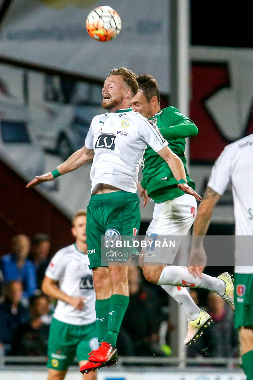 Hammarbys Arnór Smárason och Jönköpings Daryl Smylie