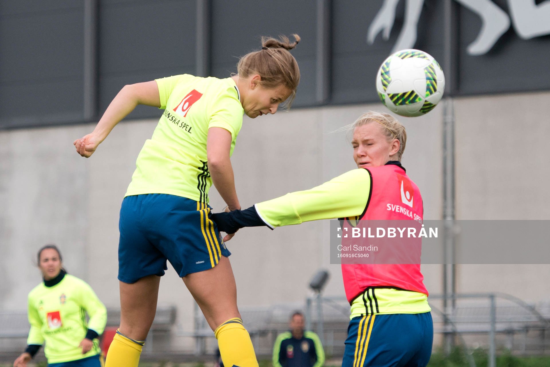 Sveriges Anna Anvegård och Josefine Rybrink