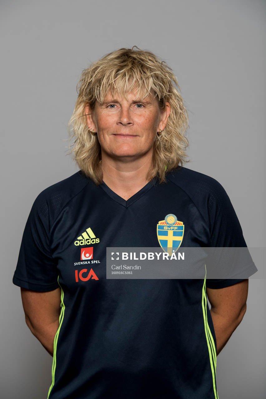 Sveriges förbundskapten Anneli Andersén poserar för ett porträtt den 16 september 2016 i Uddevalla. Bilden är retuscherad.