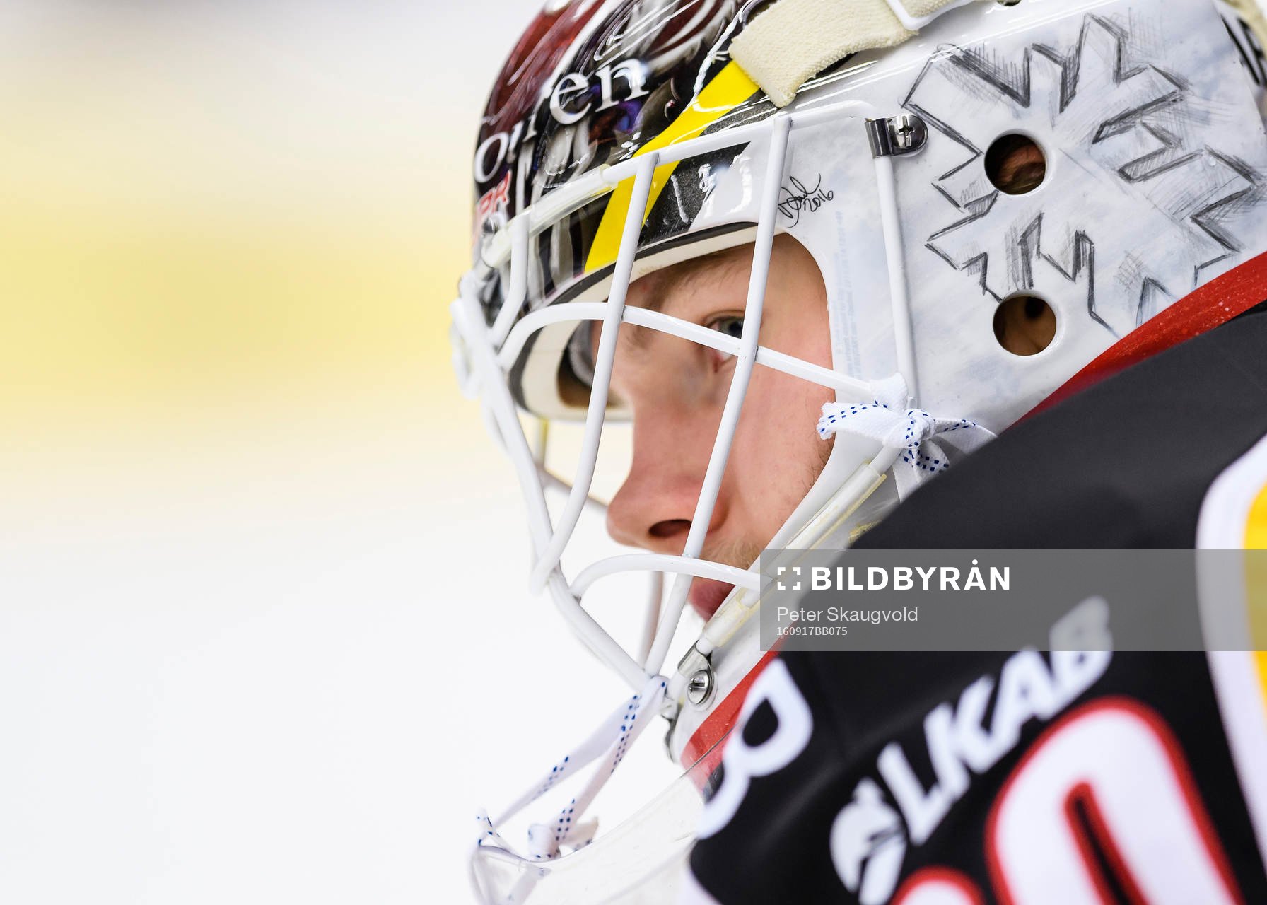 Luleås målvakt Filip Gustavsson på uppvärmningen