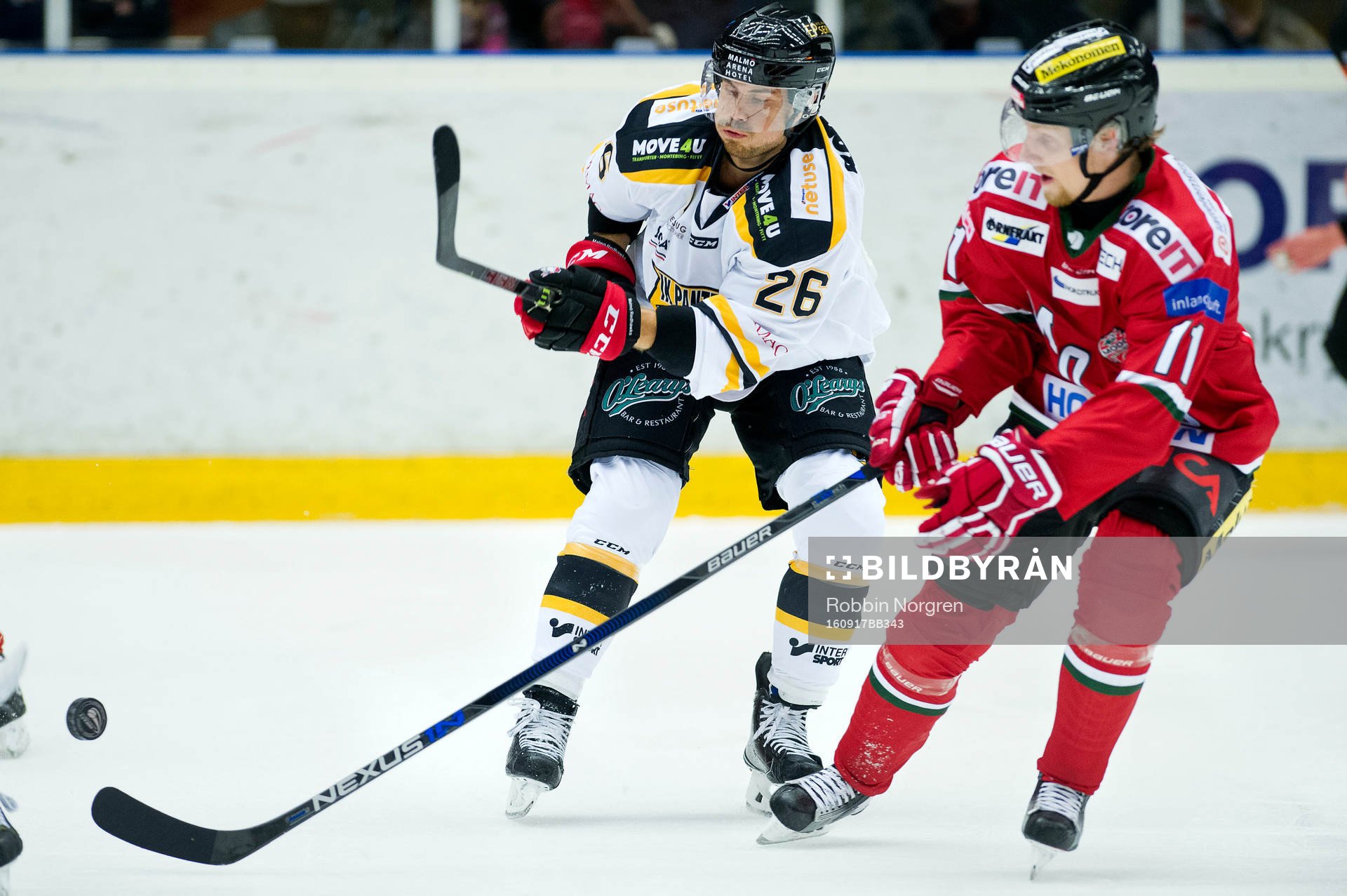 Panterns Mattias Persson och Modos Kristian Jakobsson