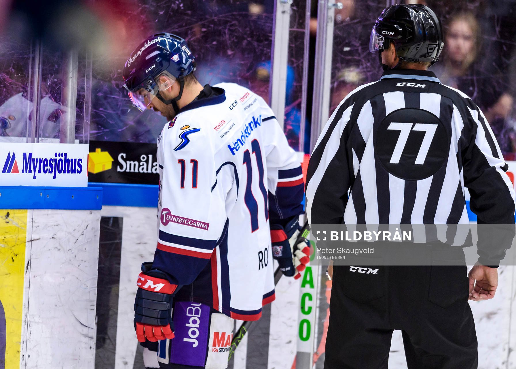 Linköpings Garrett Roe får matchstraff