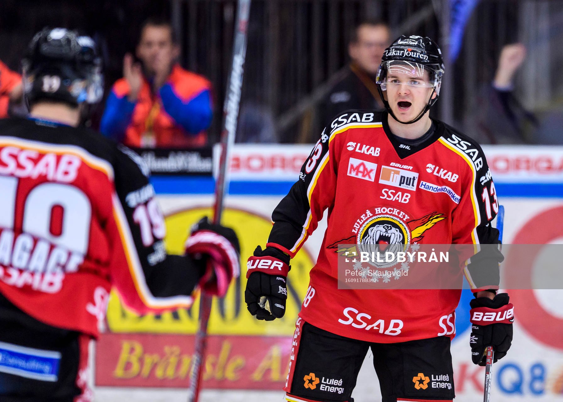 Luleås Julius Junttila jublar