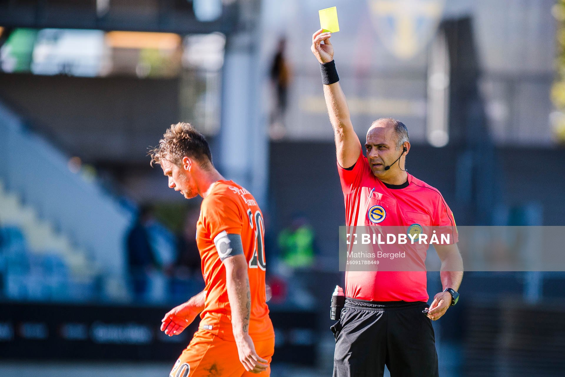 Domare Robert Daradic varnar Athletics Filip Rogic