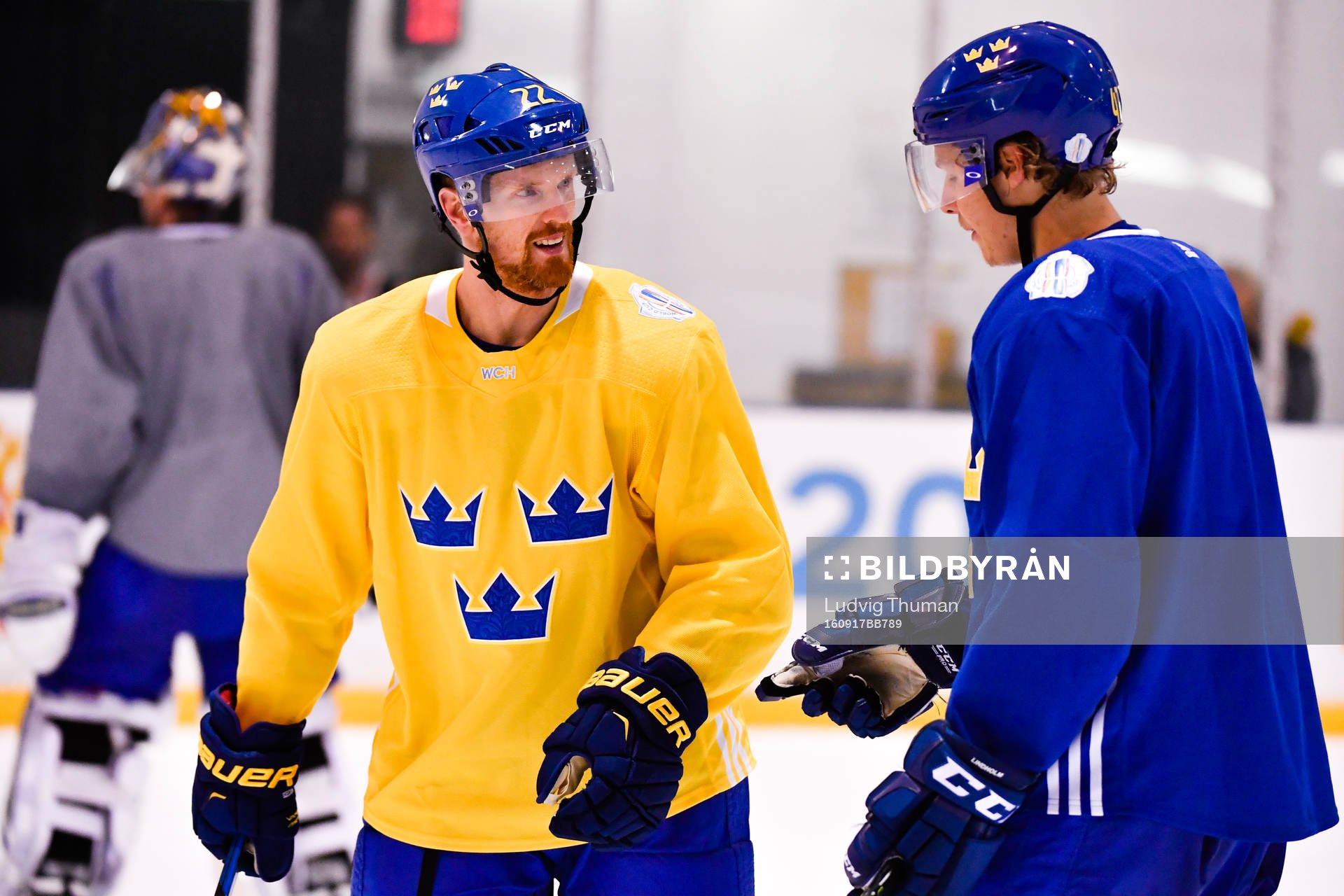 Sveriges Daniel Sedin och Hampus Lindholm