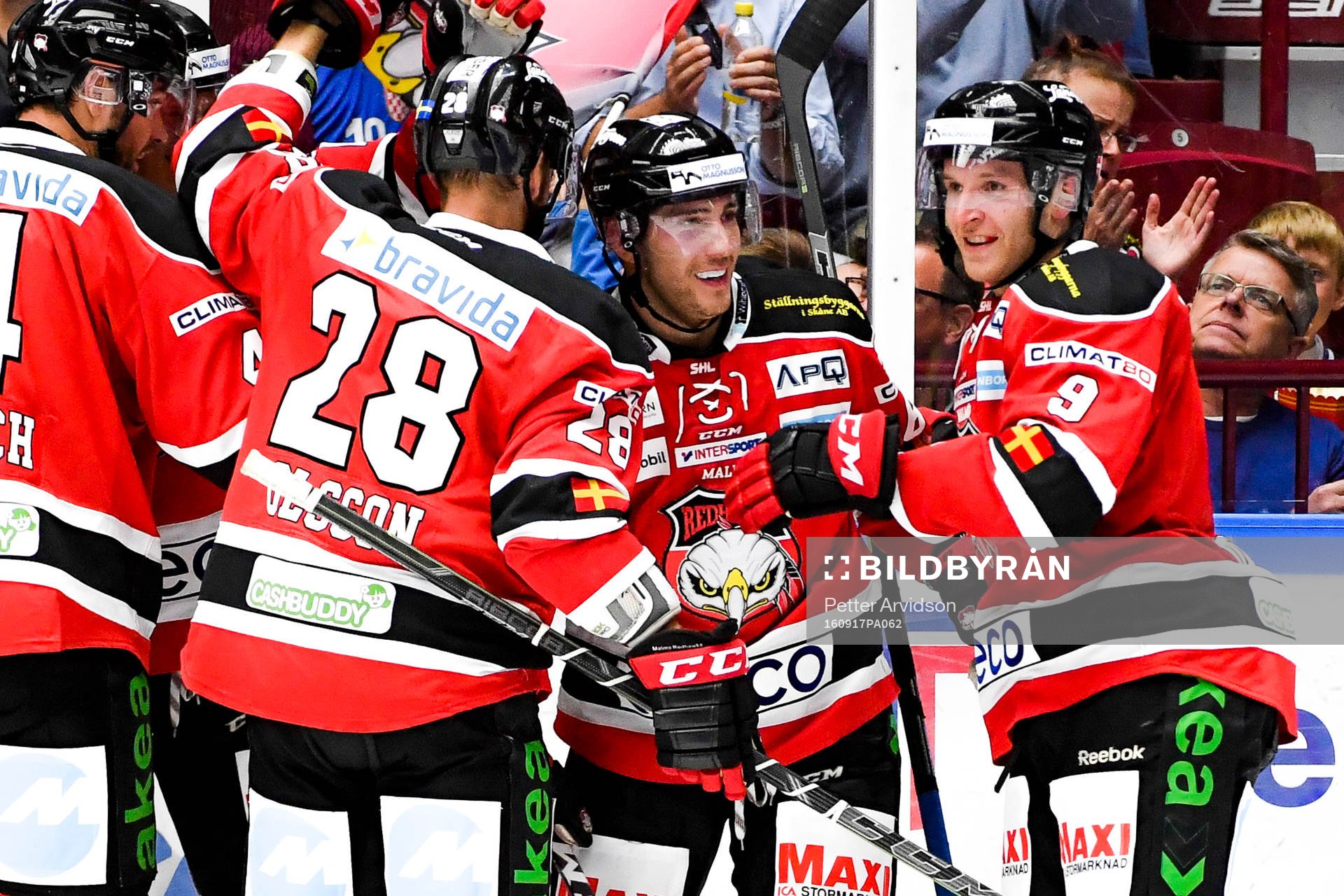 Malmö Redhawks spelare jublar