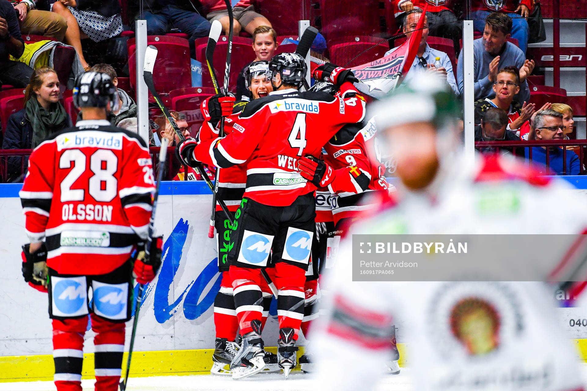 Malmö Redhawks spelare jublar