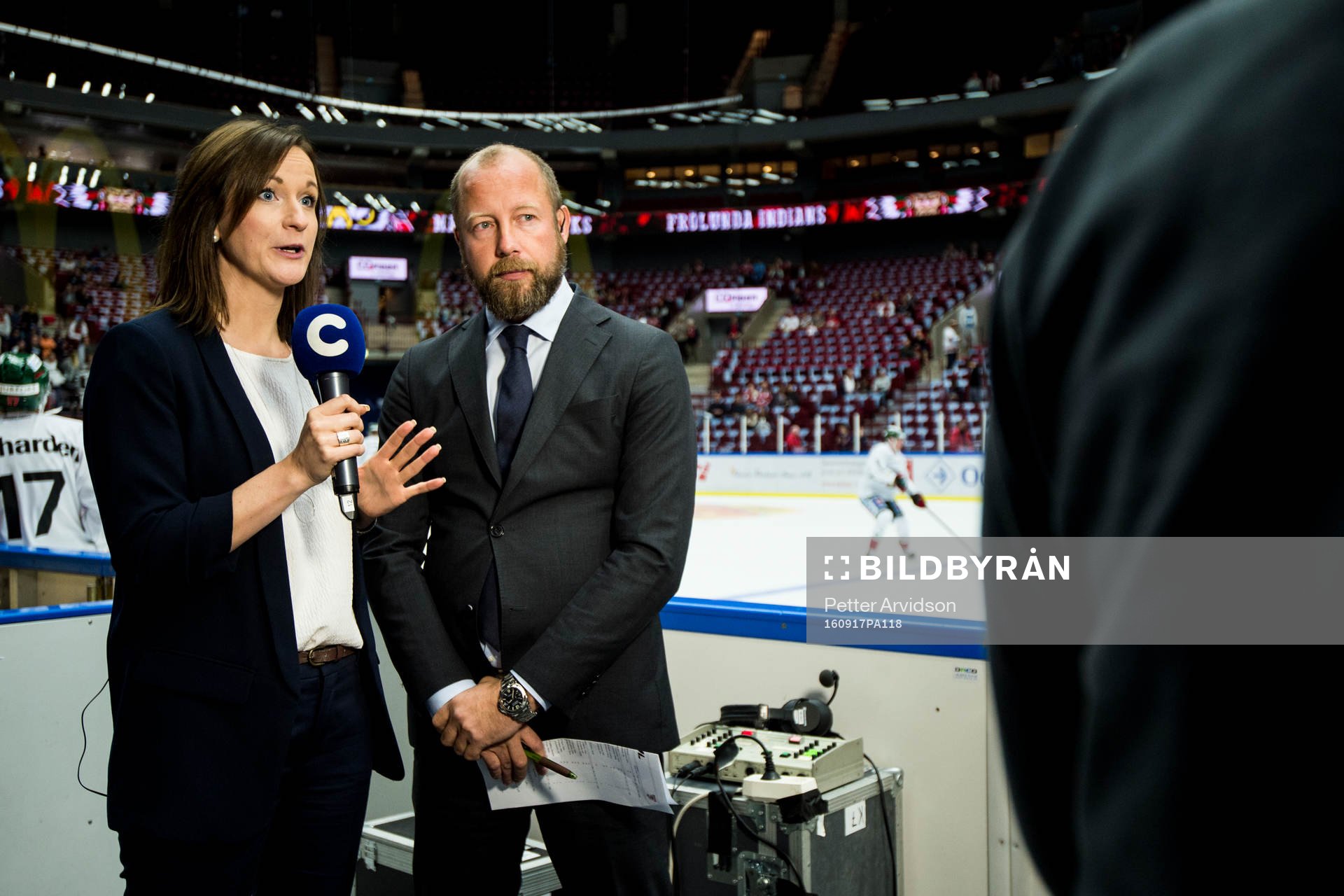Cmores kommentator Lena Sundqvist och expert Petter