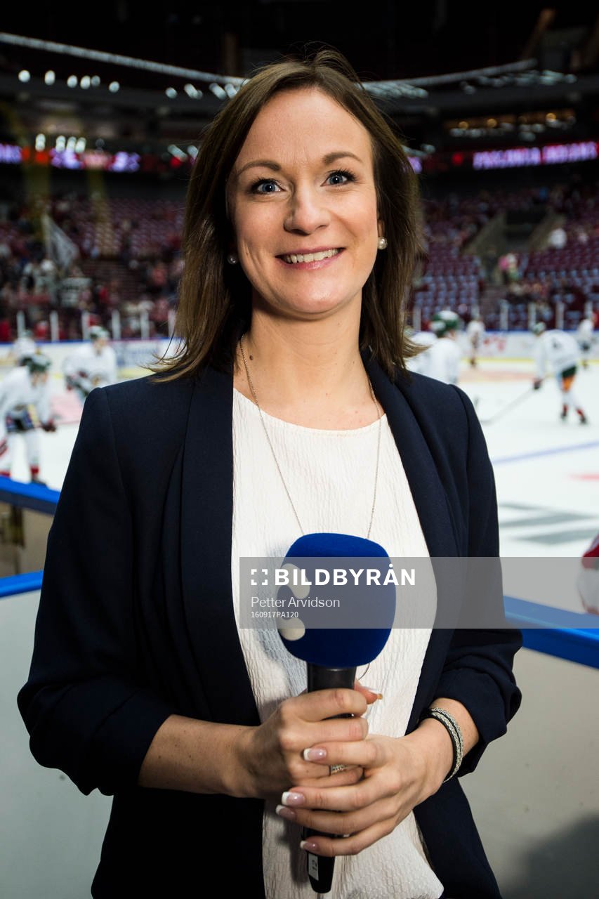 Cmores kommentator Lena Sundqvist