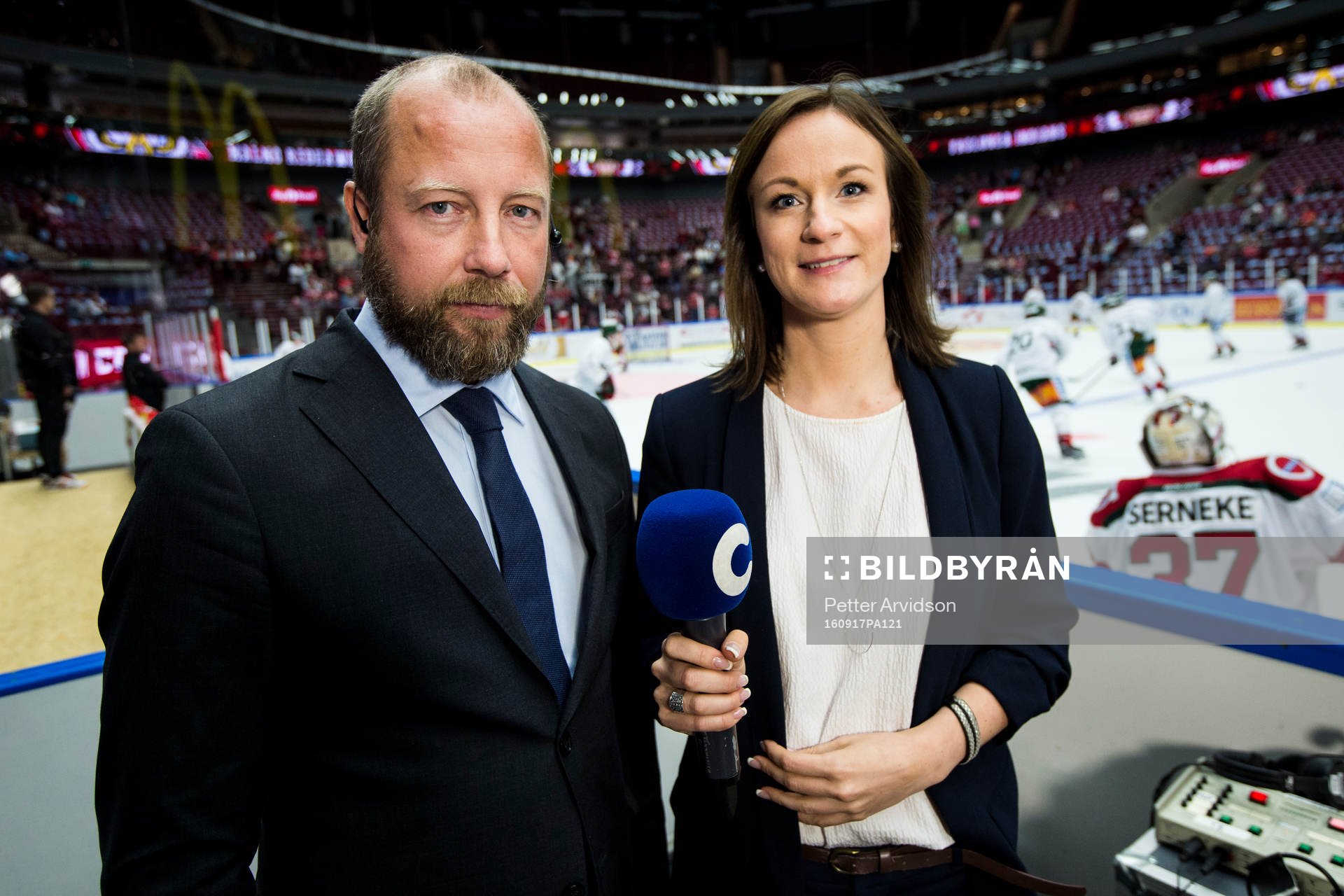 Cmores expert Petter Rönnqvist och kommentator Lena