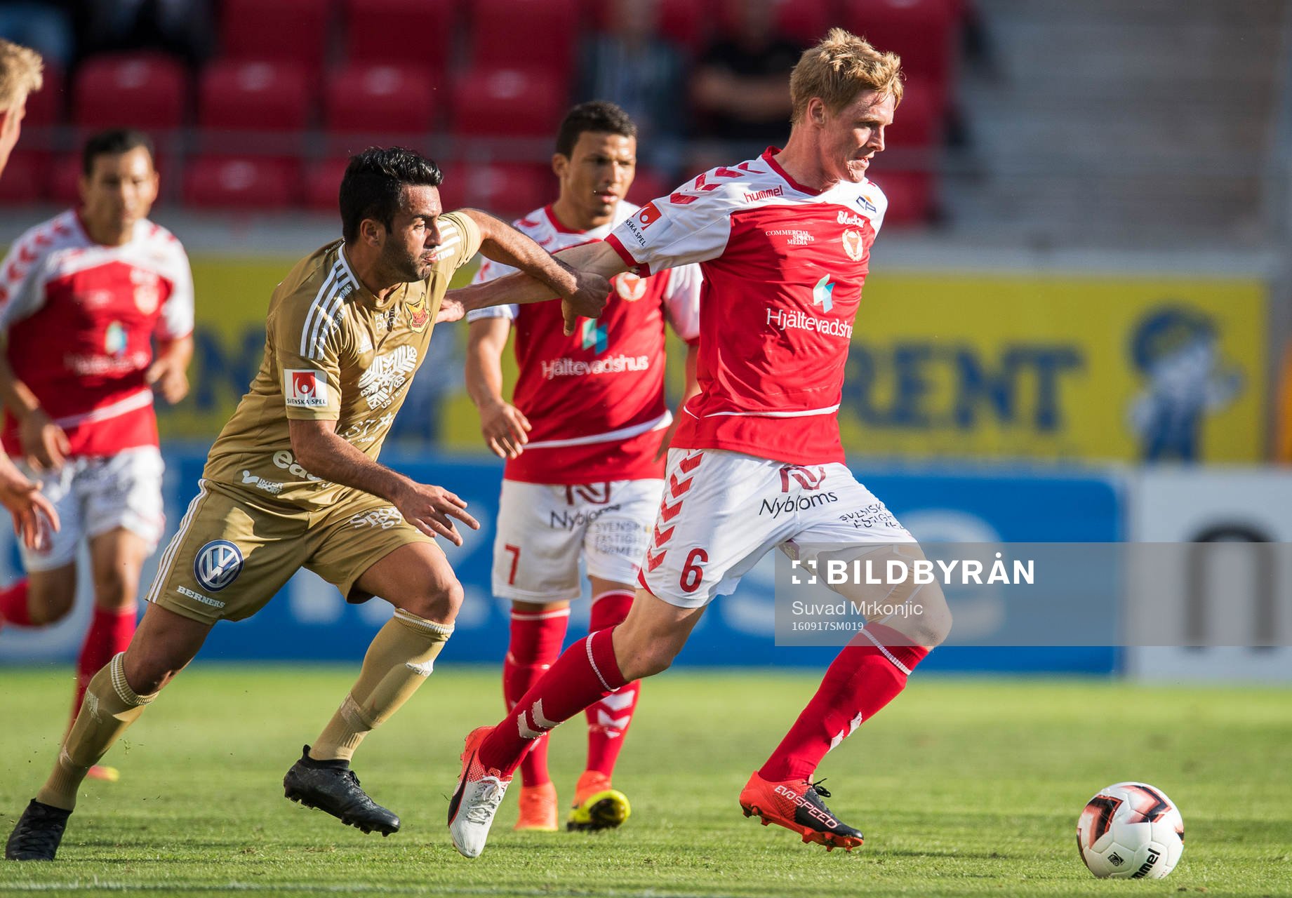 Kalmars Rasmus Elm och Östersunds Brwa Nouri