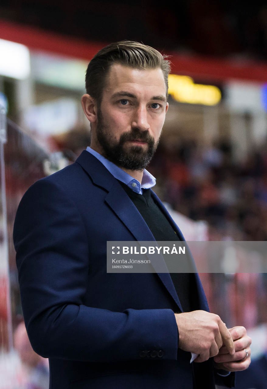 s assisterande tränare David Engblom