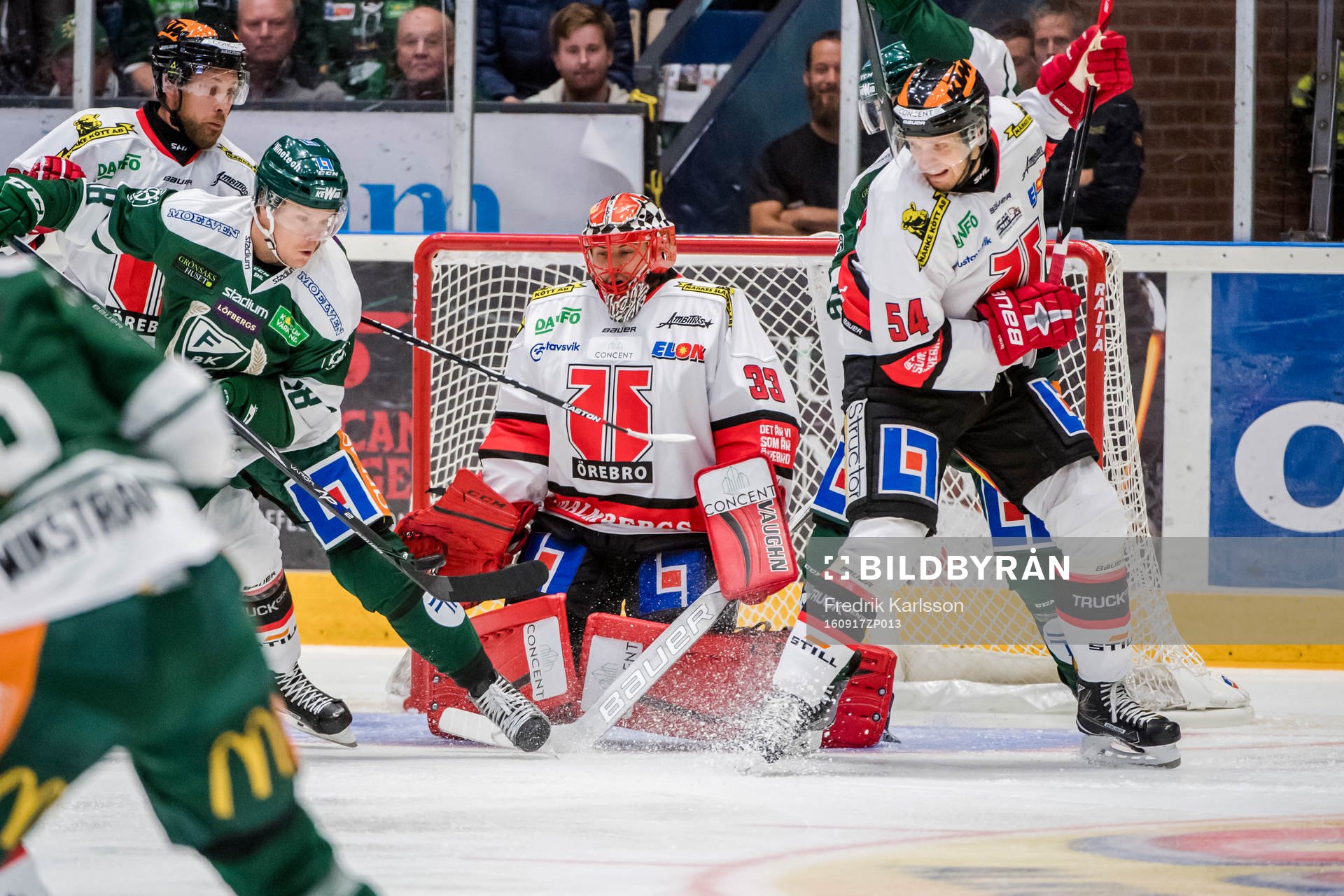 Färjestads Andreas Jämtin, Örebros målvakt Julius
