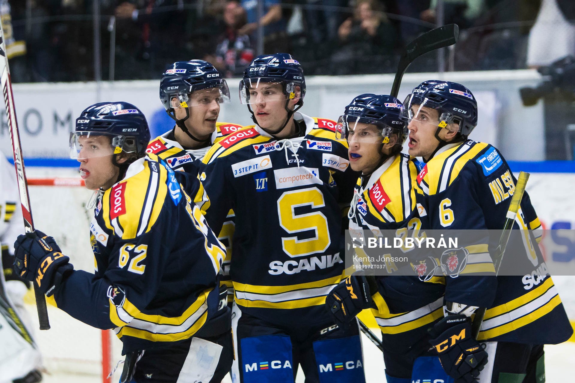 Södertäljes Henrik Nyberg (v) , Petter Lindberg , Anton