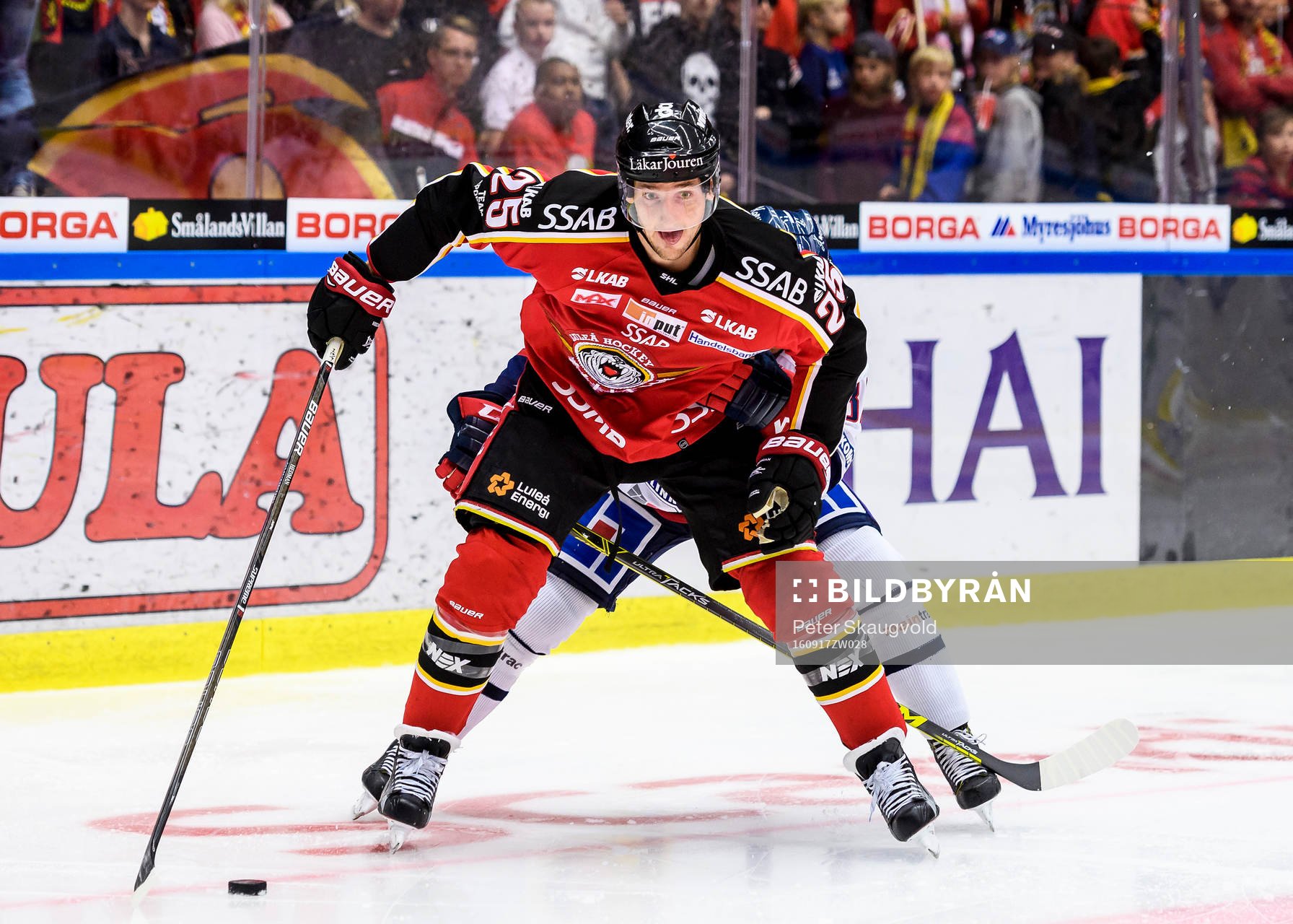 Luleås Anton Hedman med pucken