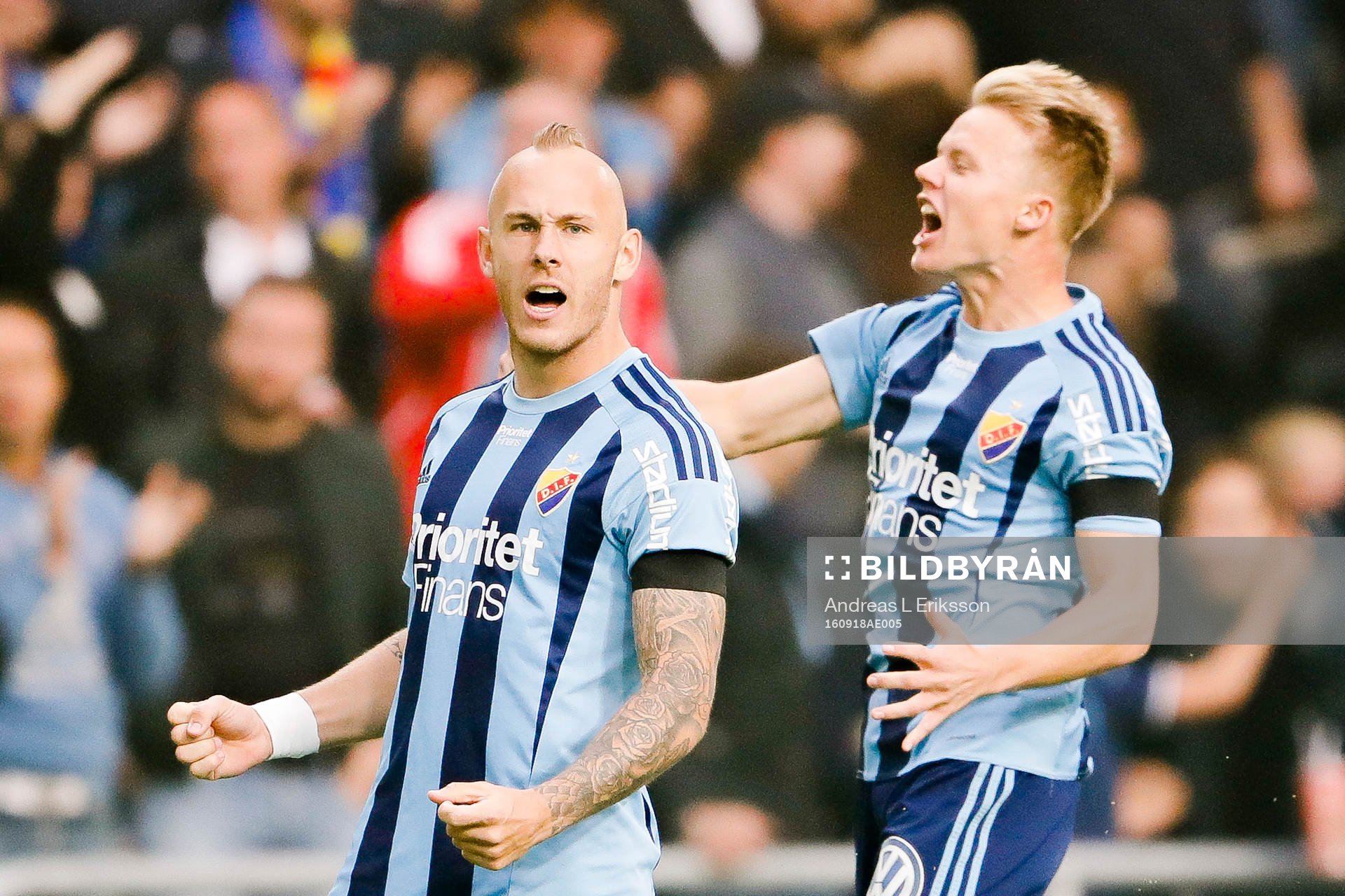 Djurgårdens Magnus Eriksson och Elliot Käck jublar