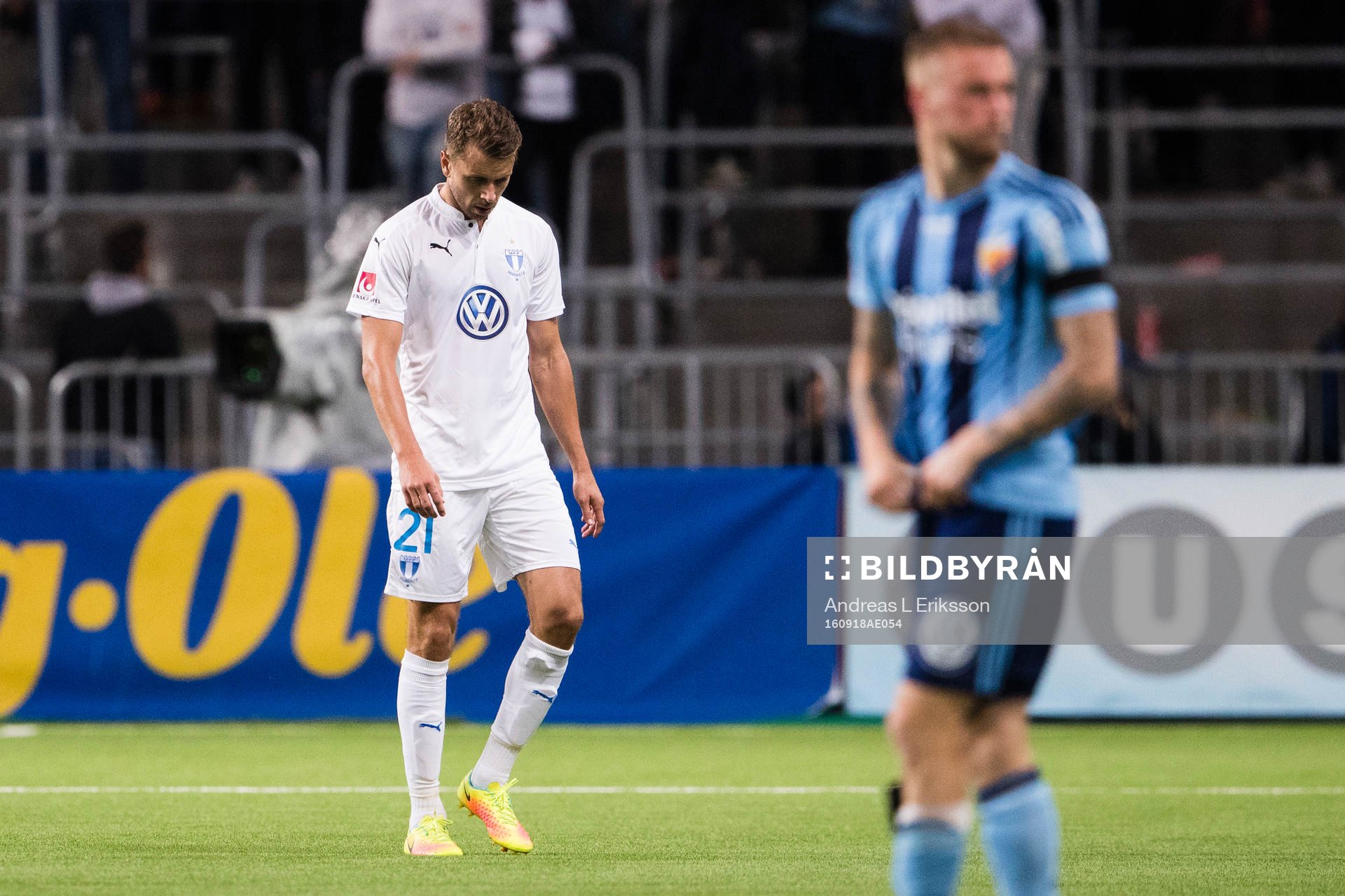 Malmö FFs Kari Arnason deppar