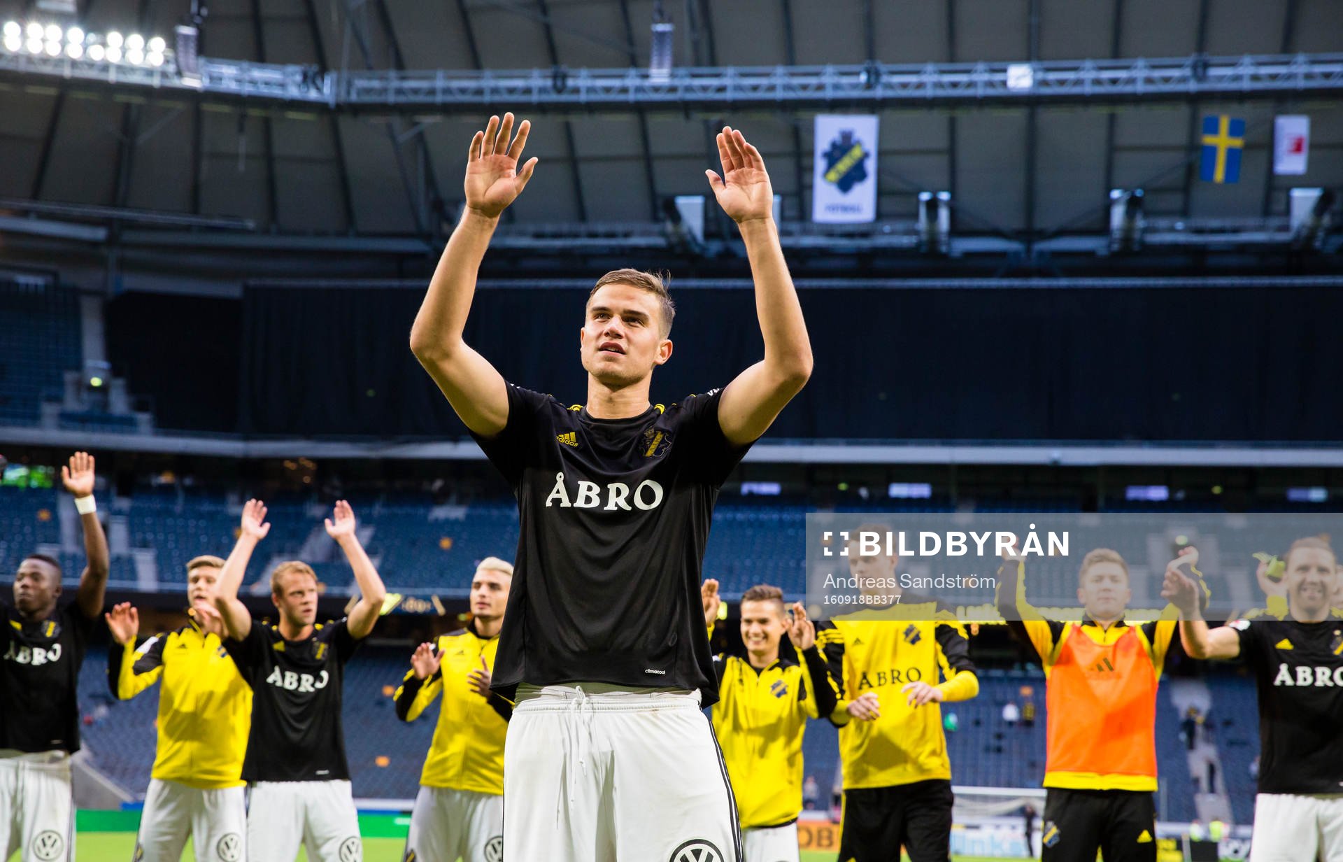 s Eero Markkanen tackar publiken