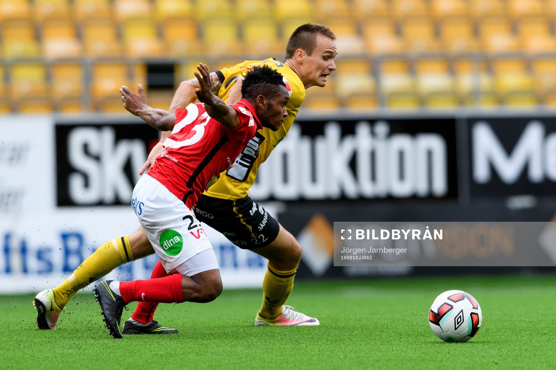 Falkenbergs Enock Kwakwa och Elfsborgs Viktor Prodell