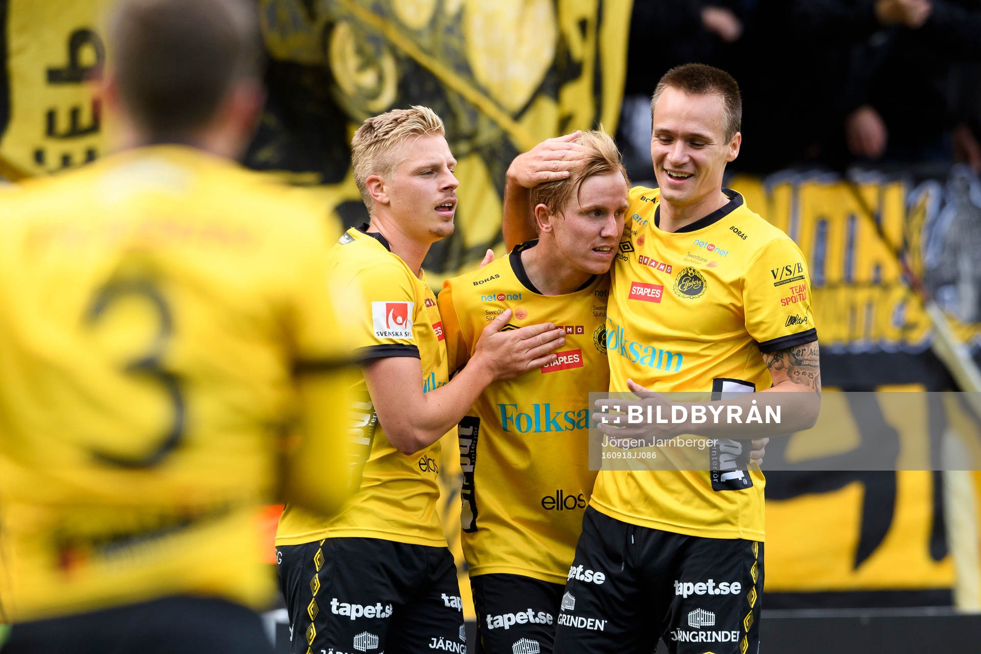 Elfsborgs Simon Lundevall jublar ihop med Per Frick och