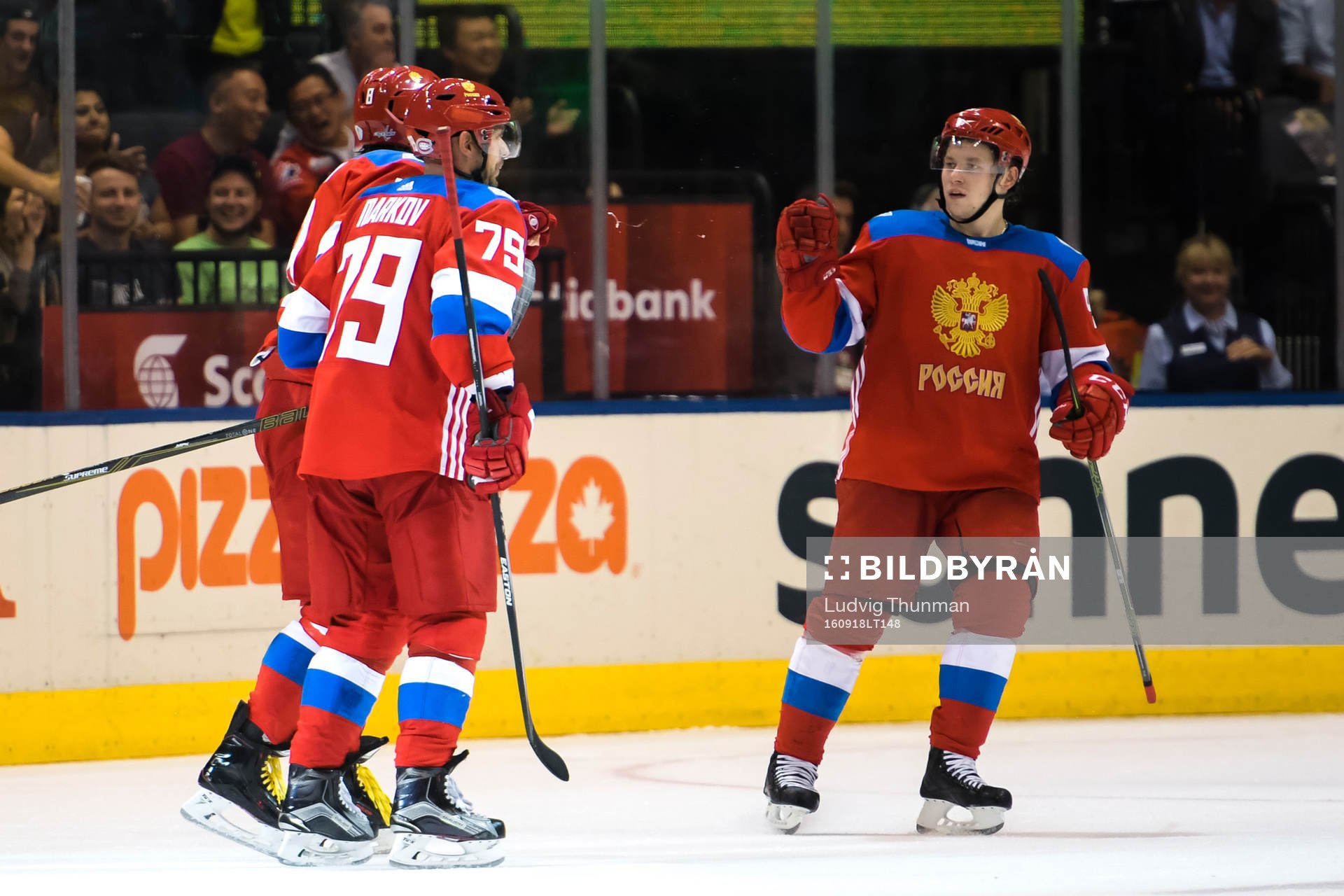 Rysslands Alex Ovechkin , Andrei Markov och Dmitry Orlov