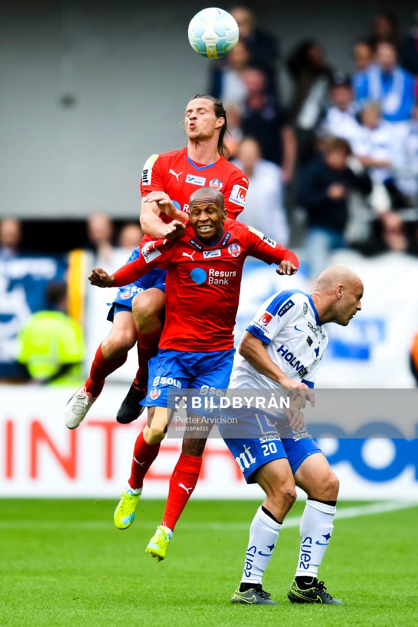 Helsingborgs Jesper Lange och Amethyst Bradley Ralani i en