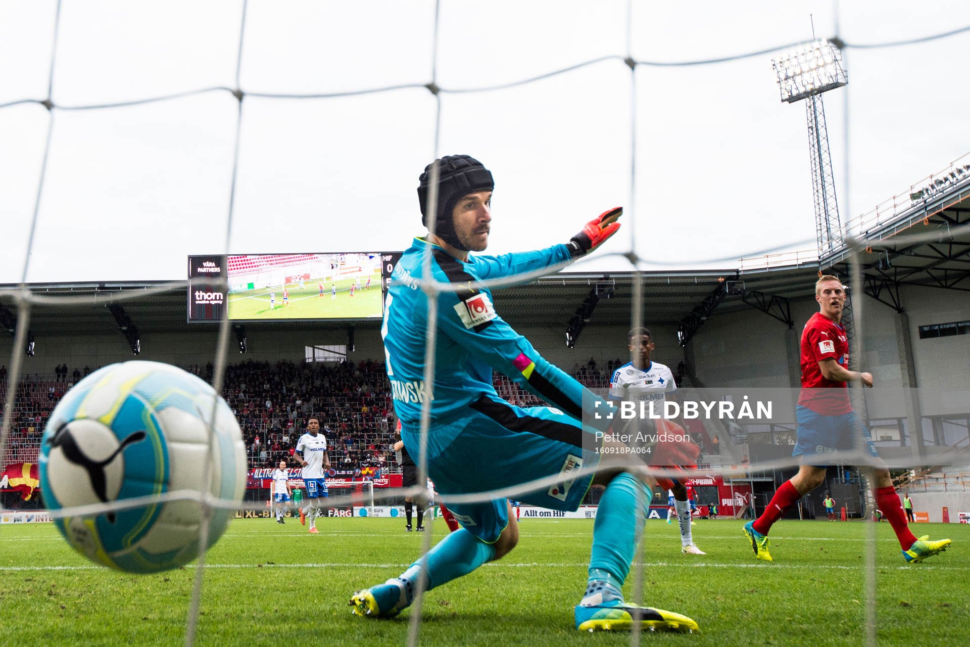 Helsingborgs målvakt Matt Pyzdrowski släpper in 0-1