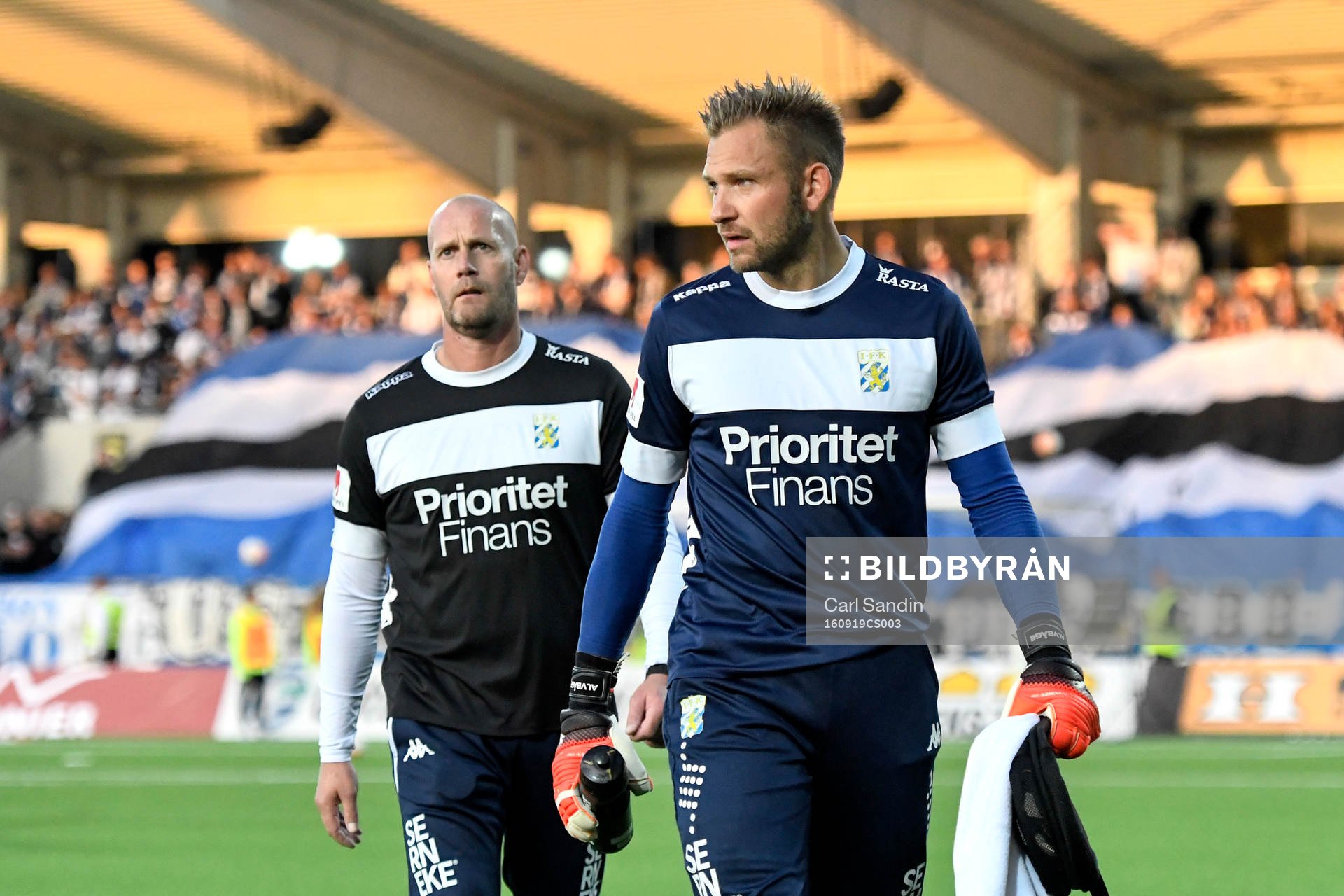 IFK Göteborgs målvakt John Alvbåge går av