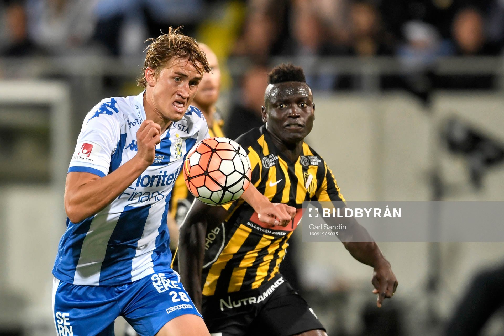 IFK Göteborgs Thomas Rogne och Häckens Alhassan Kamara