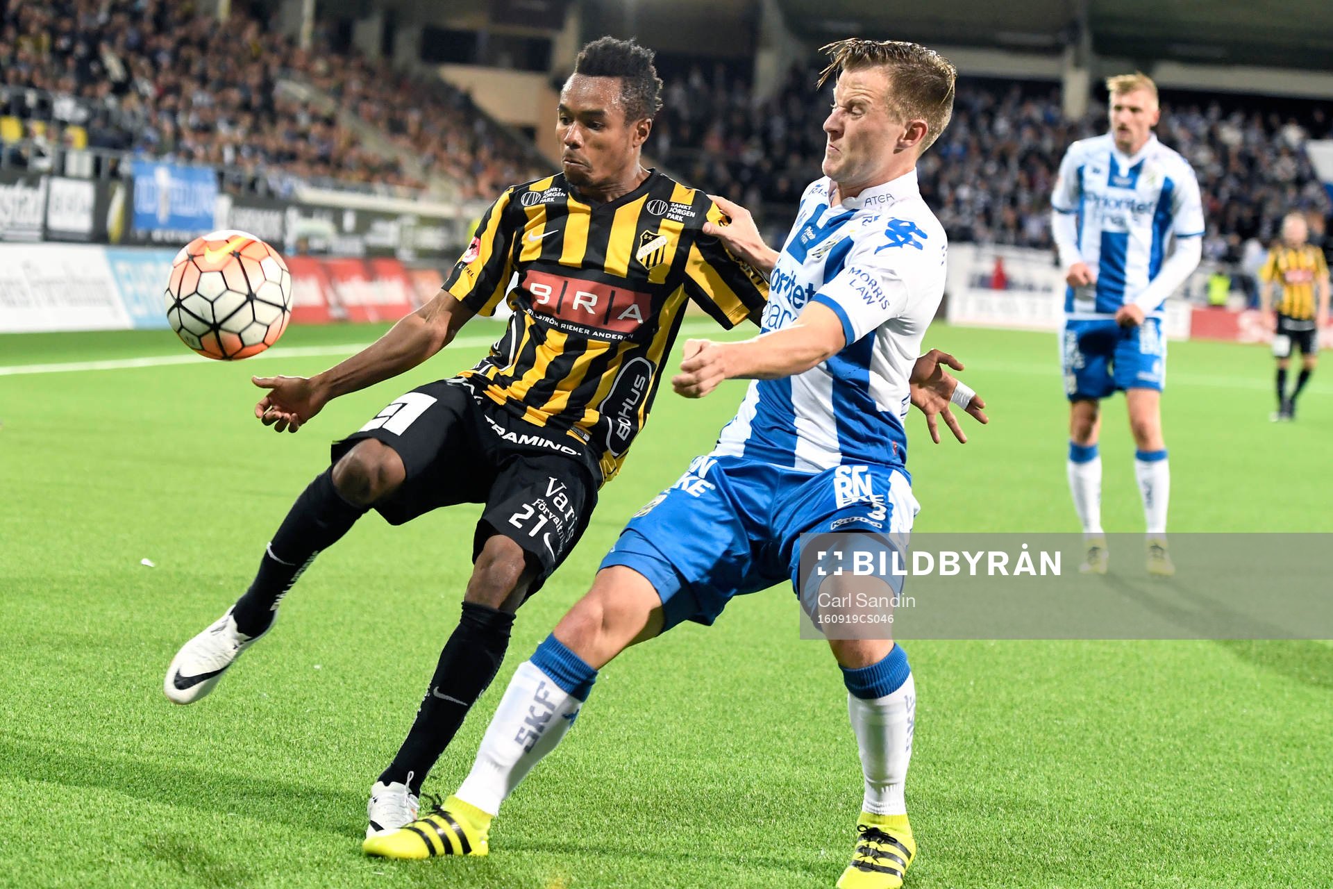 Häckens Nasiru Mohammed och IFK Göteborgs Jakob Ankersen
