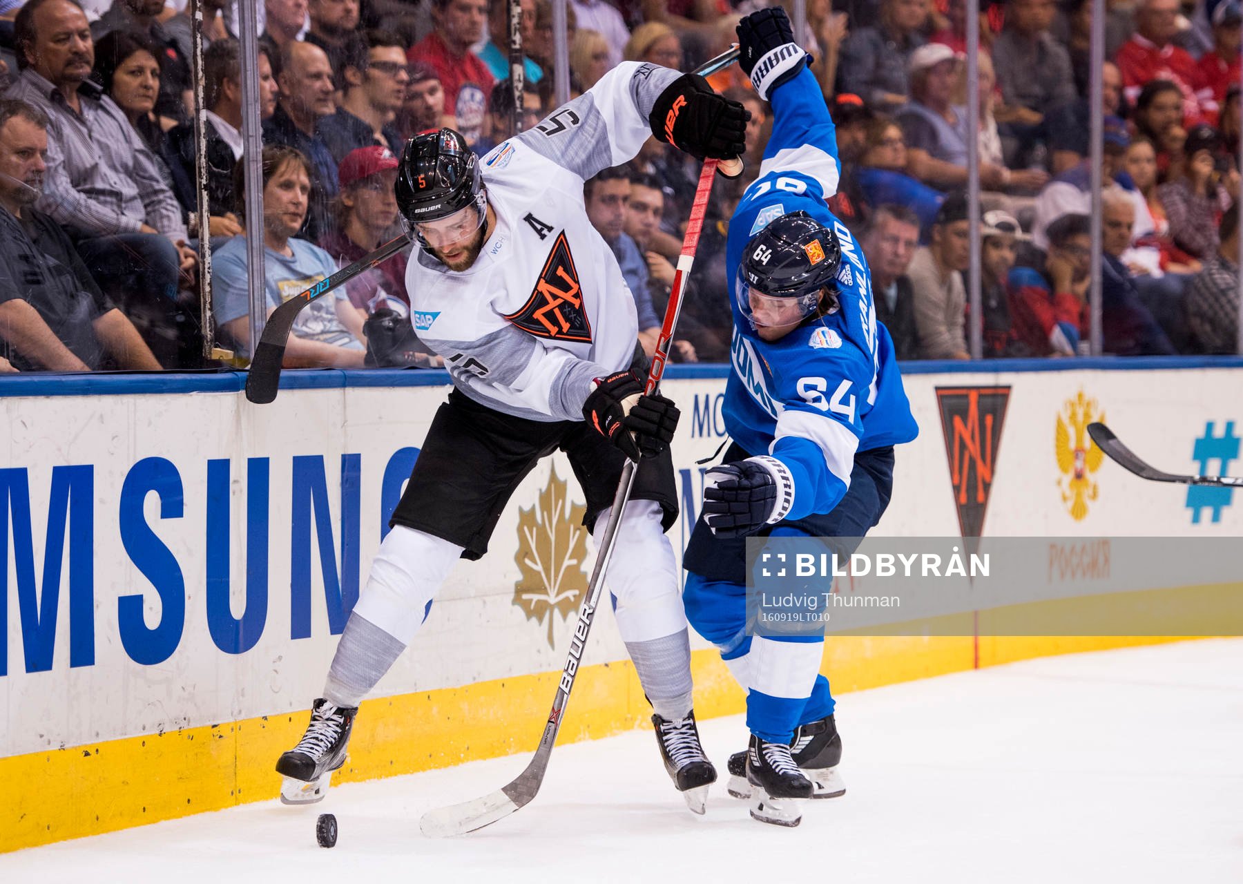 Nordamerikas Aaron Ekblad och Finlands Mikael Granlund