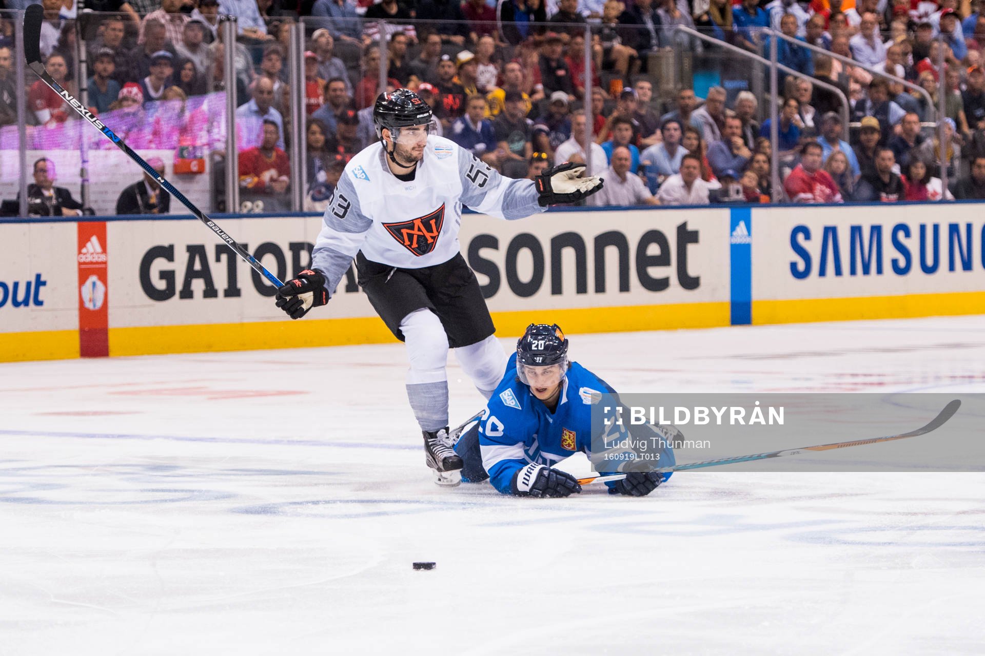 Nordamerikas Sean Monahan och Finlands Valtteri Filppula