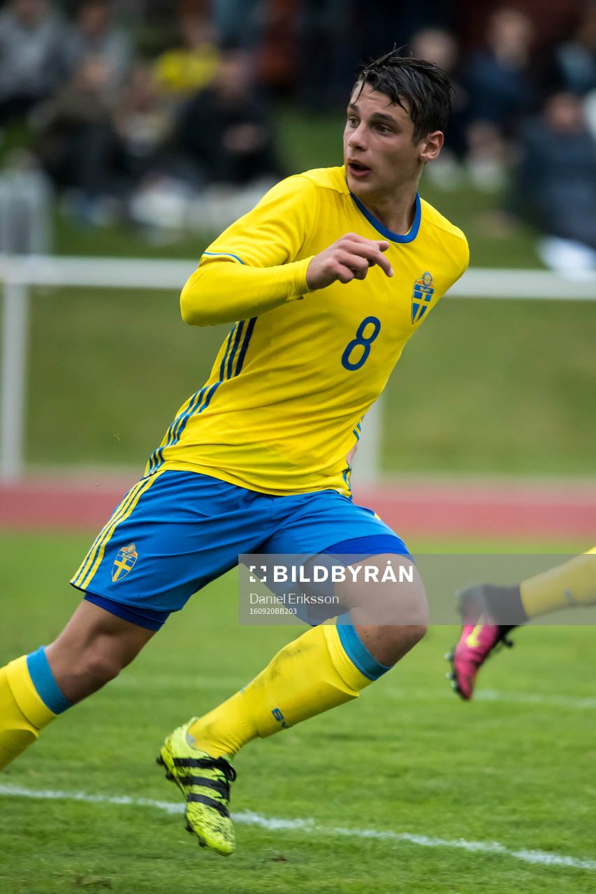 Sveriges Kevin Ackermann i fotbollsmatchen mellan Sverige