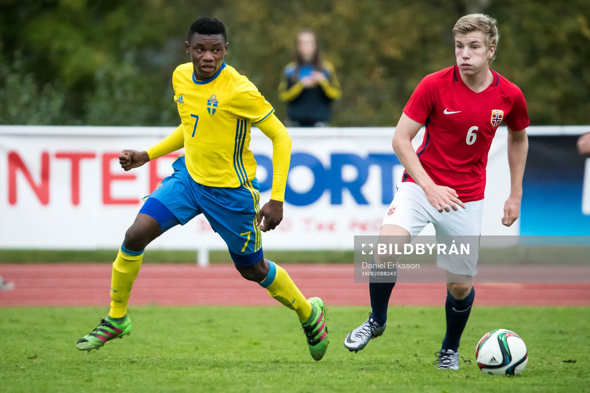 Sveriges Sylvin Mulumba Kayembe Ilolo i fotbollsmatchen