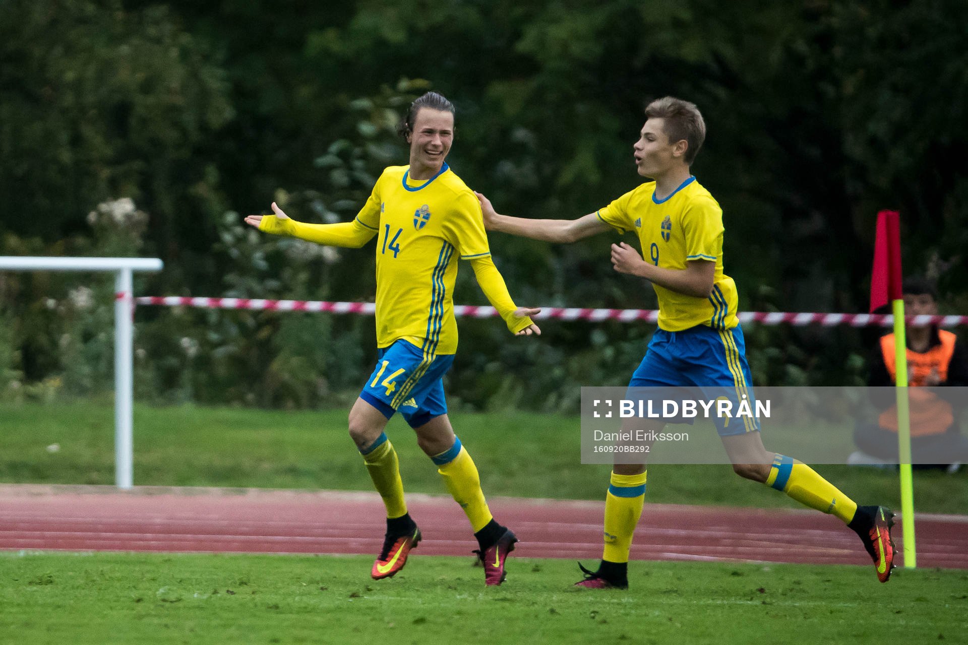 Sveriges Alex Timossi Andersson  jublar