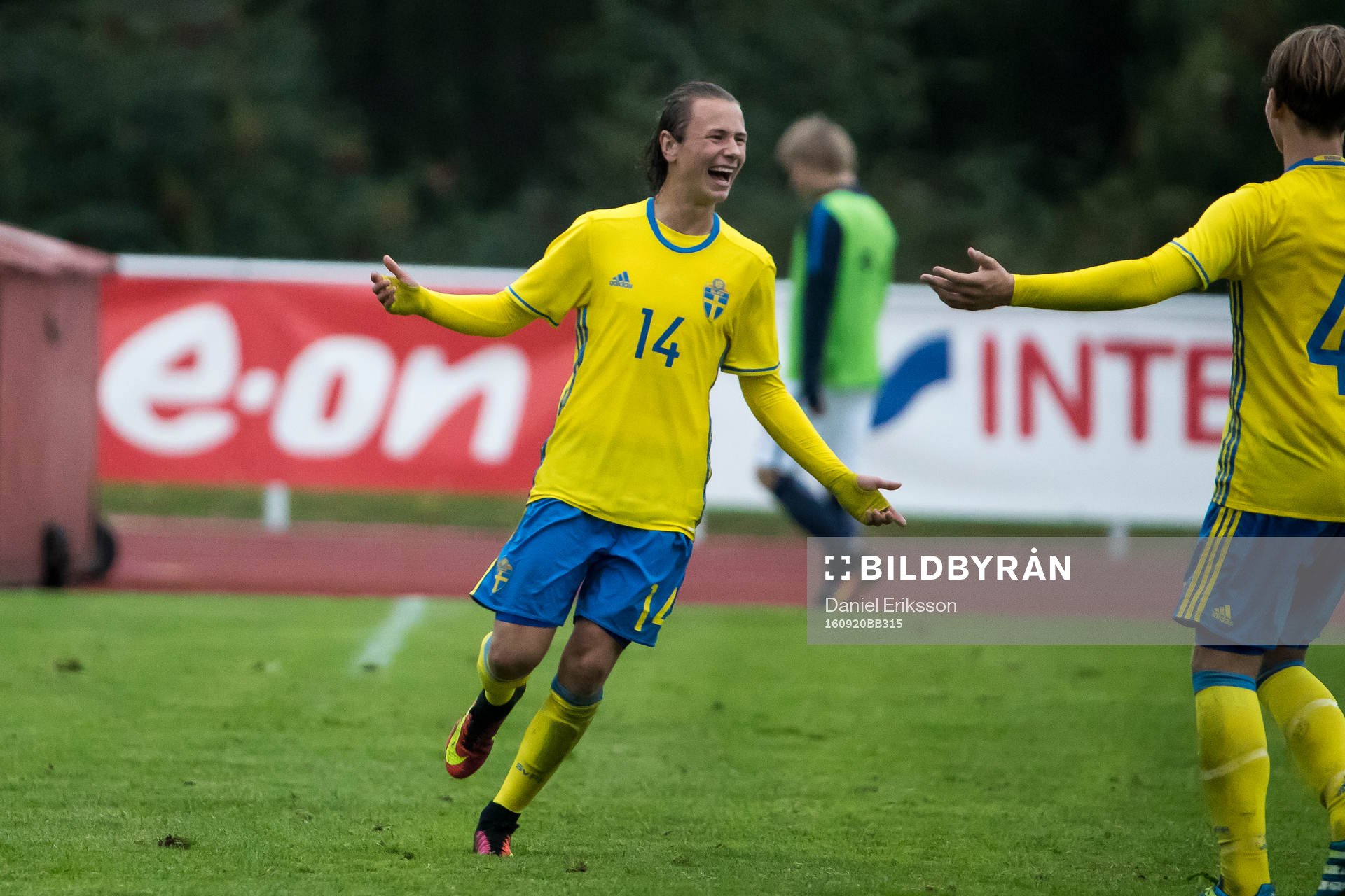 Sveriges Alex Timossi Andersson  jublari fotbollsmatchen