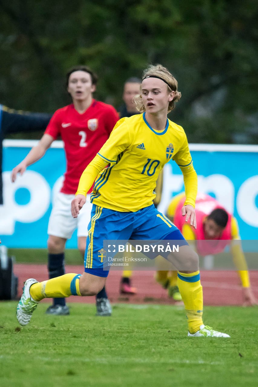 Sveriges Marcus Kanto i fotbollsmatchen mellan Sverige och