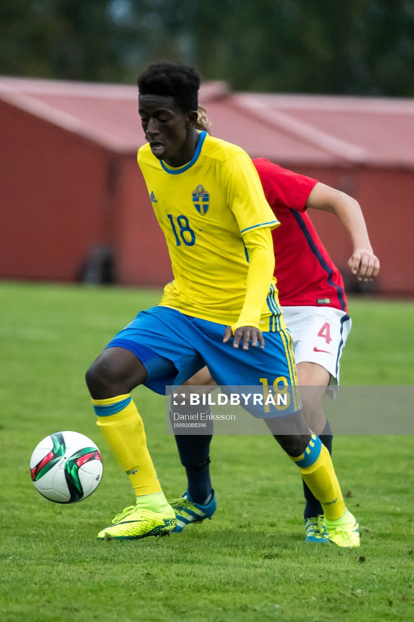 Sveriges Jack Lahne  i fotbollsmatchen mellan Sverige och Norge P15 den 20 september 2016 i Leksand.