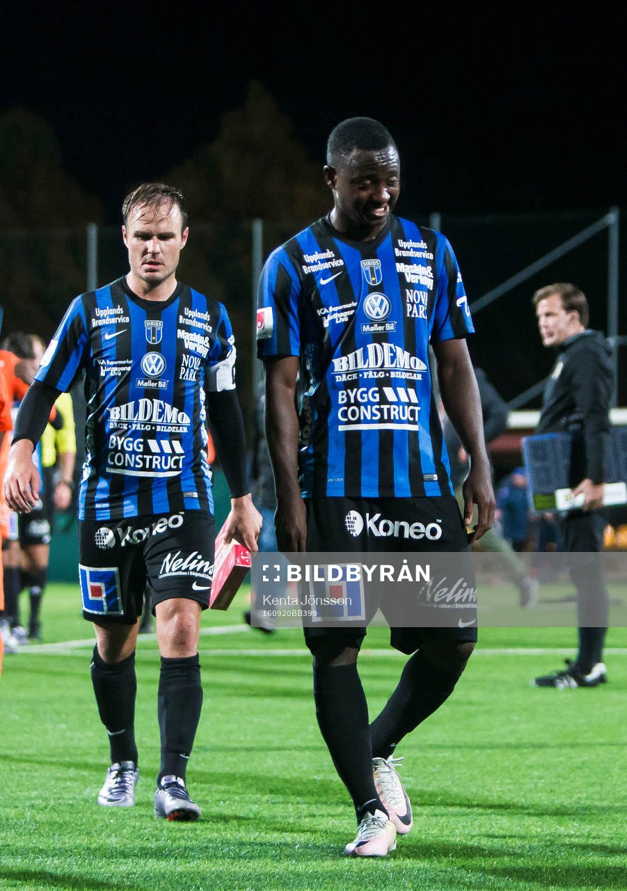Sirius Moses Ogbu och Niklas Busch Thor deppar