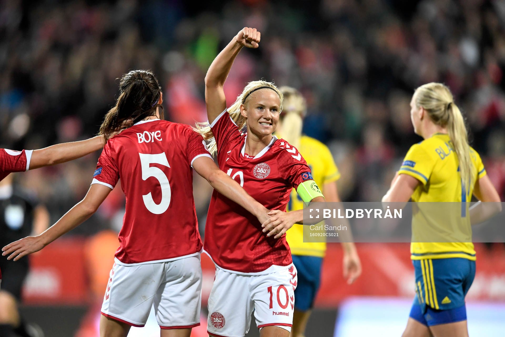Danmarks Pernille Harder jublar