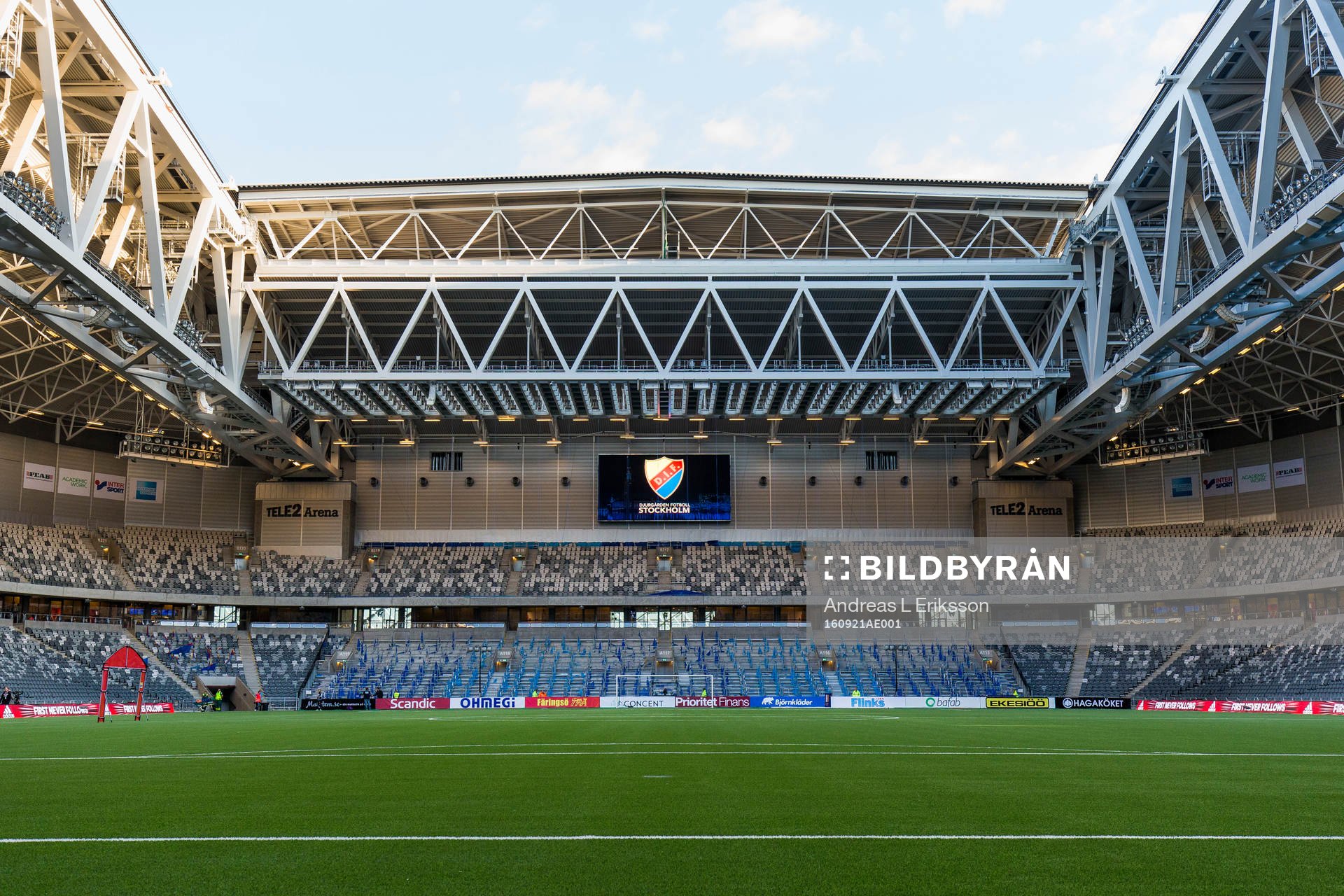 Ett tomt Tele2 Arena