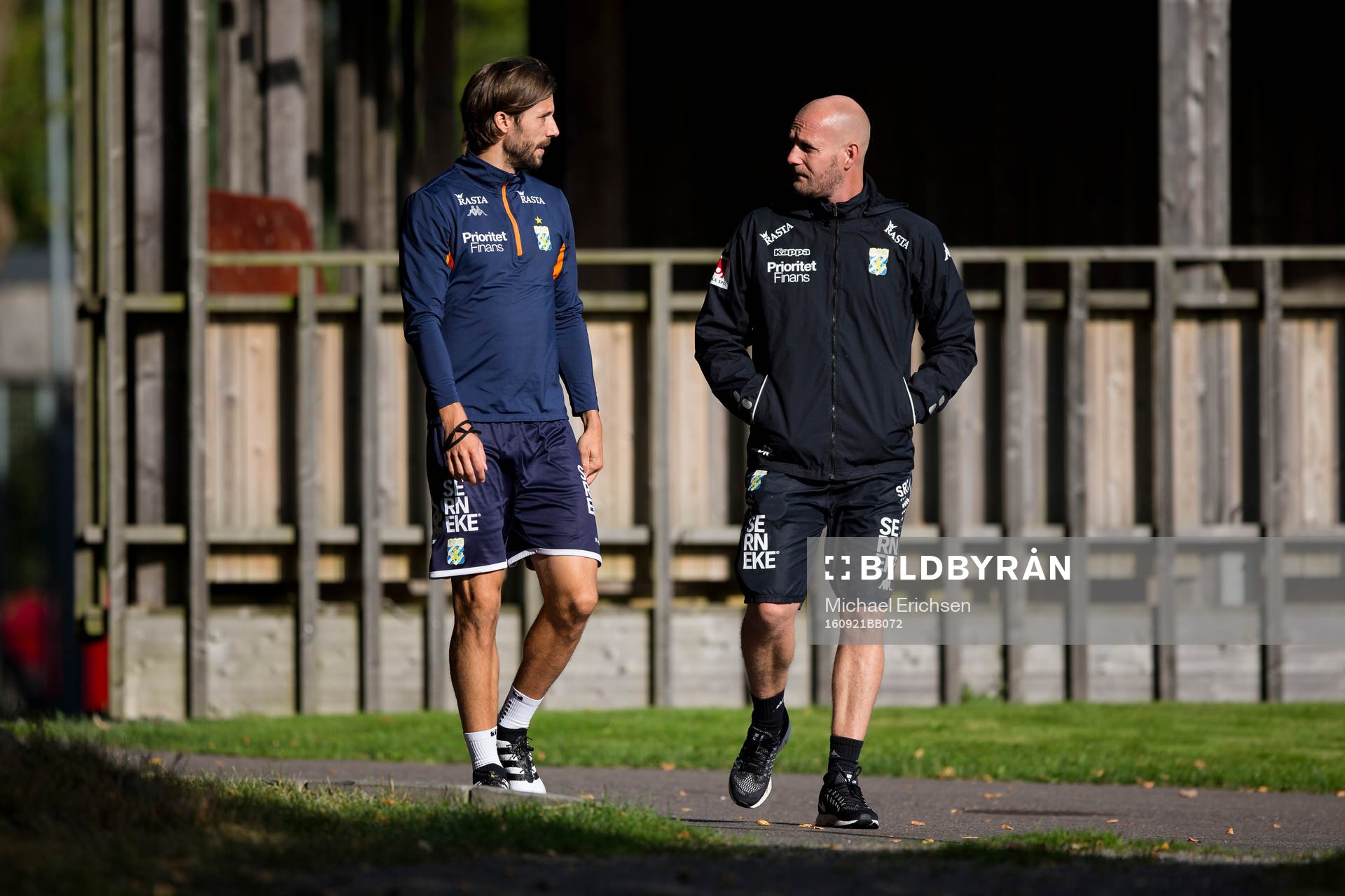 IFK Göteborgs Mattias Bjärsmyr och målvaktstränare