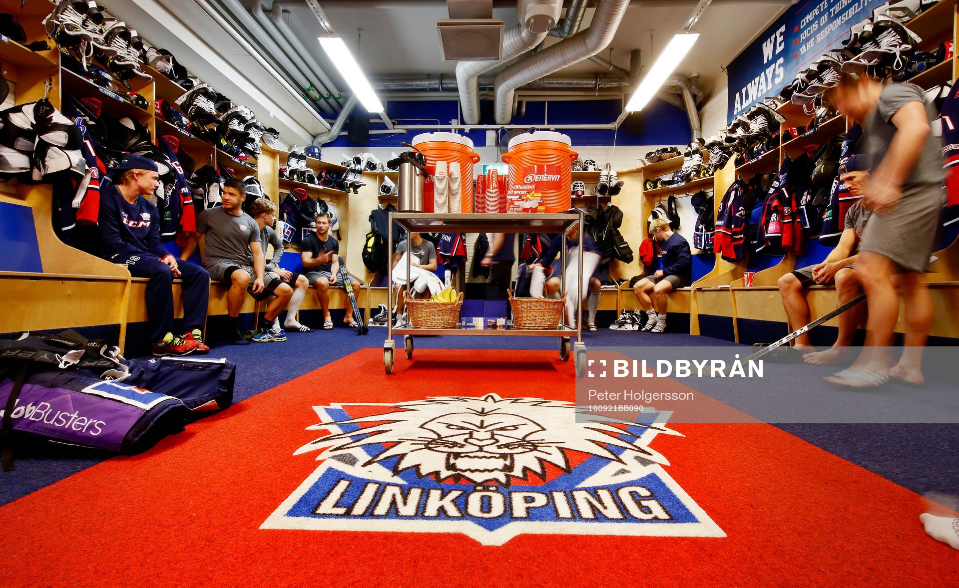 Linköpings omklädningsrum före ishockeymatchen i SHL